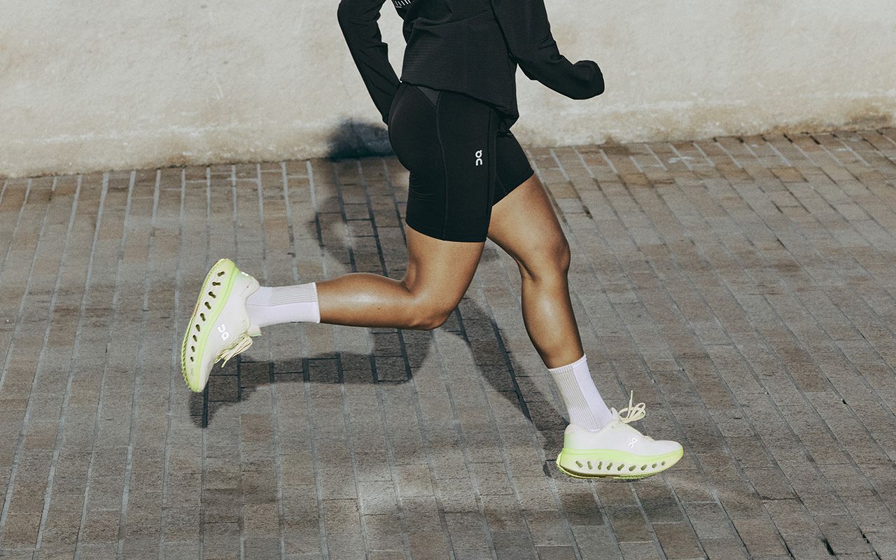 fw26 run brand build pr head to toe still cloudsurfer 3 women 04