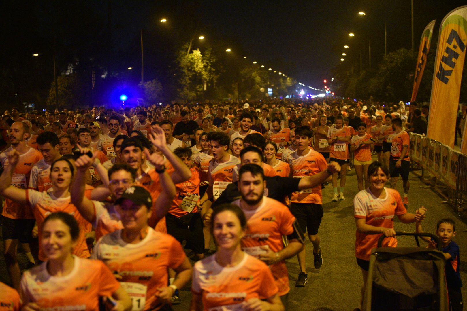 Histórica edición con récord de 26.000 corredores en la XXXVIII Carrera Nocturna del Guadalquivir