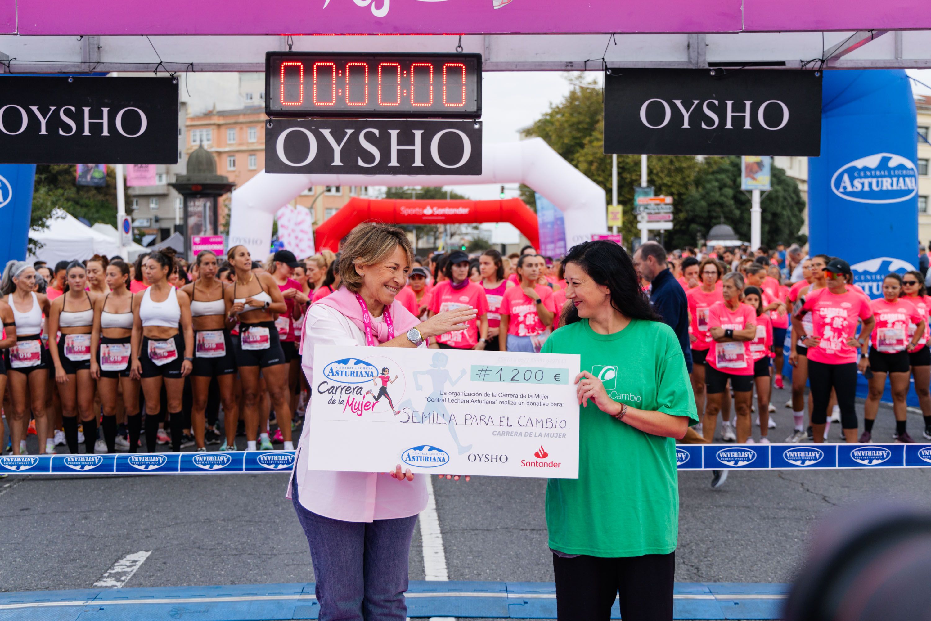 Las mejores fotos de la Carrera de la Mujer Central Lechera Asturiana de A Coruña. 33