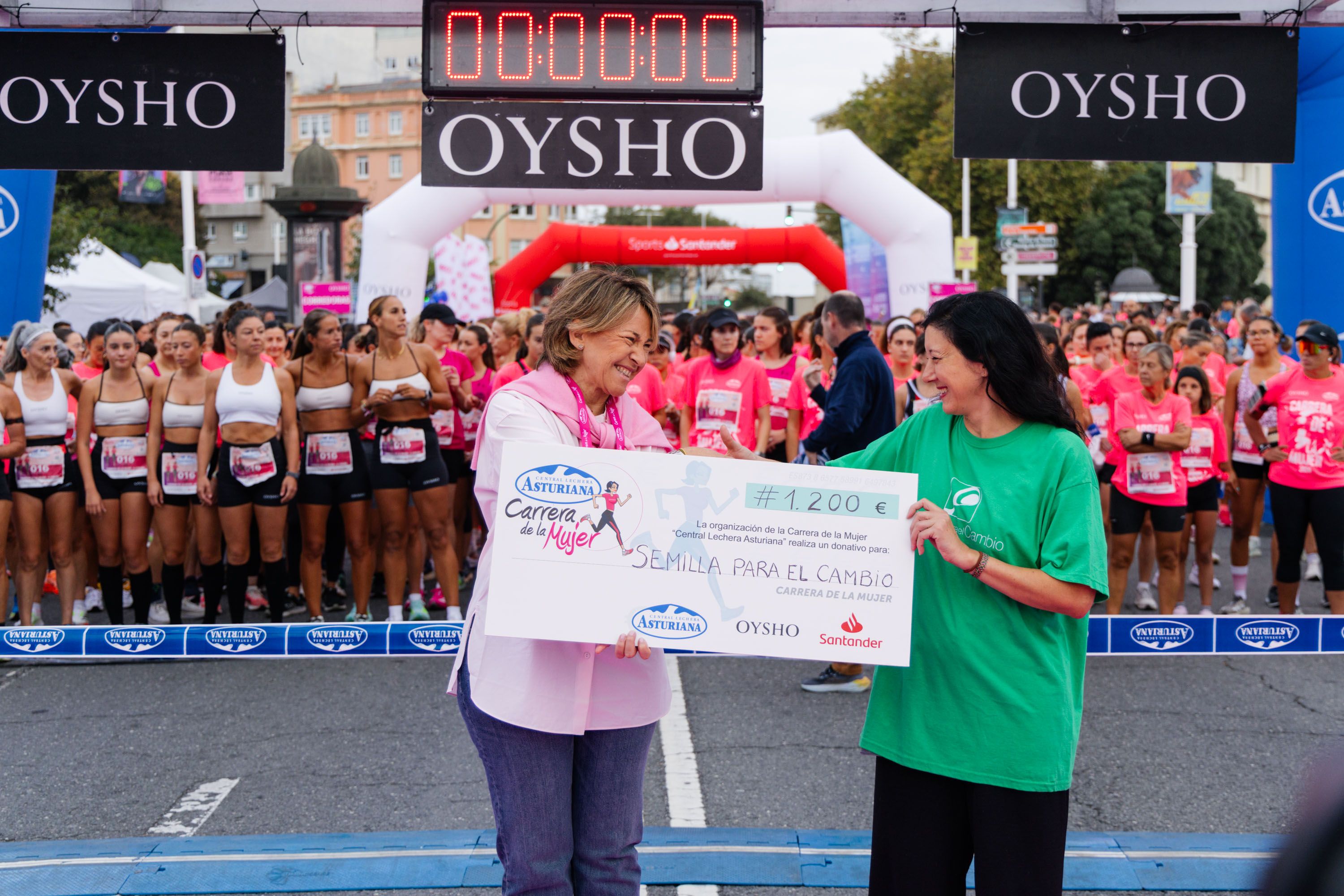 Las mejores fotos de la Carrera de la Mujer Central Lechera Asturiana de A Coruña. 34