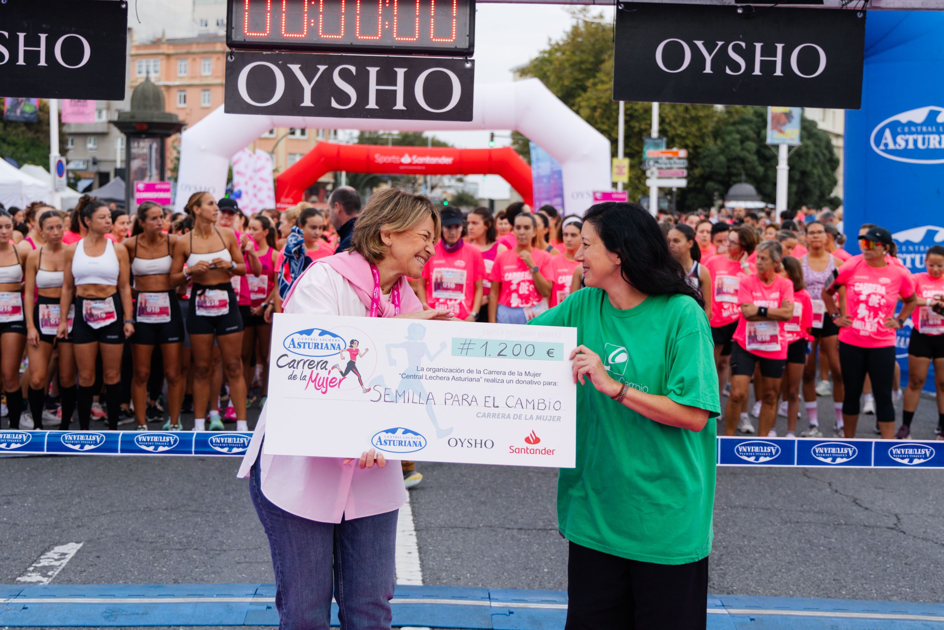 Las mejores fotos de la Carrera de la Mujer Central Lechera Asturiana de A Coruña. 35