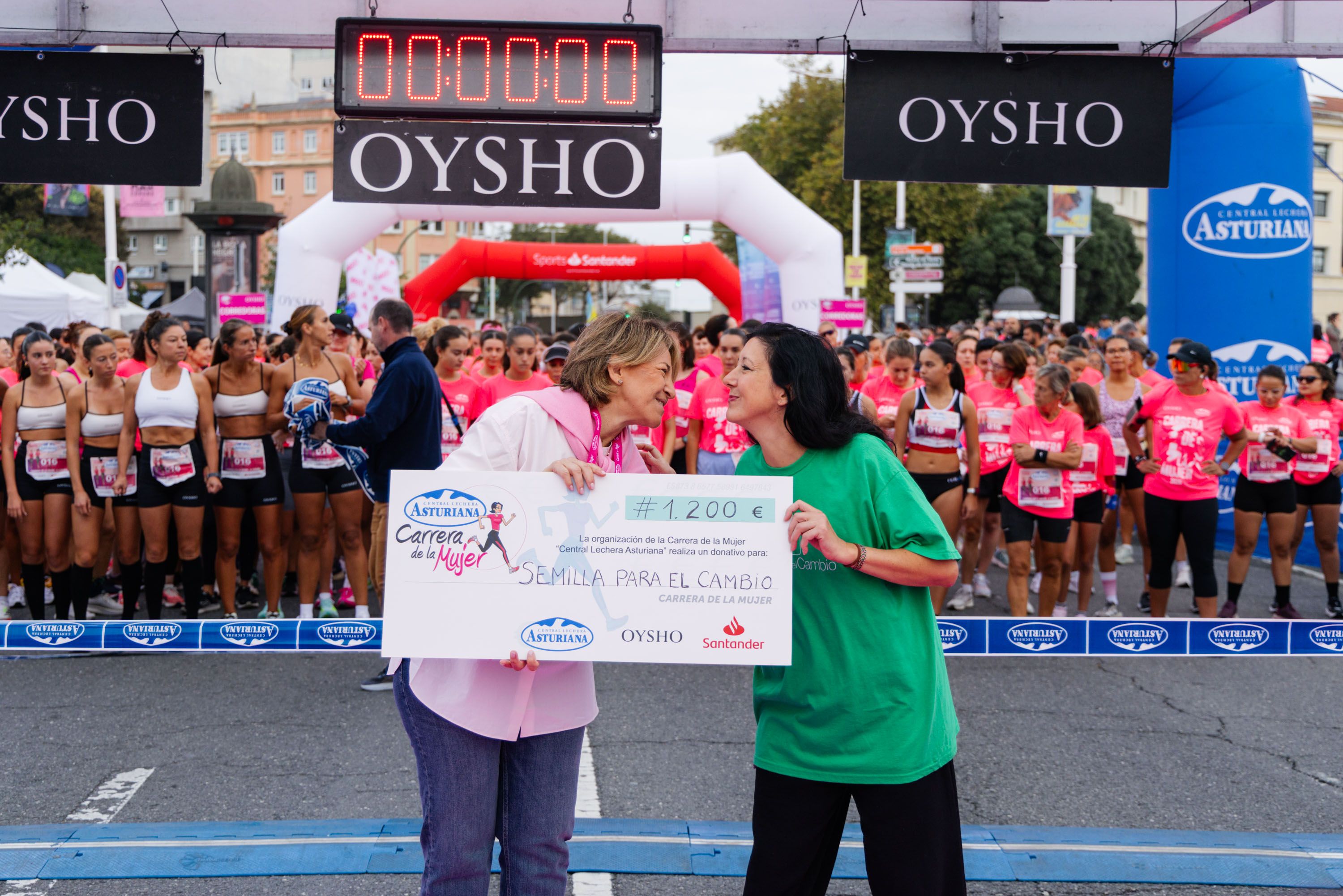 Las mejores fotos de la Carrera de la Mujer Central Lechera Asturiana de A Coruña. 36