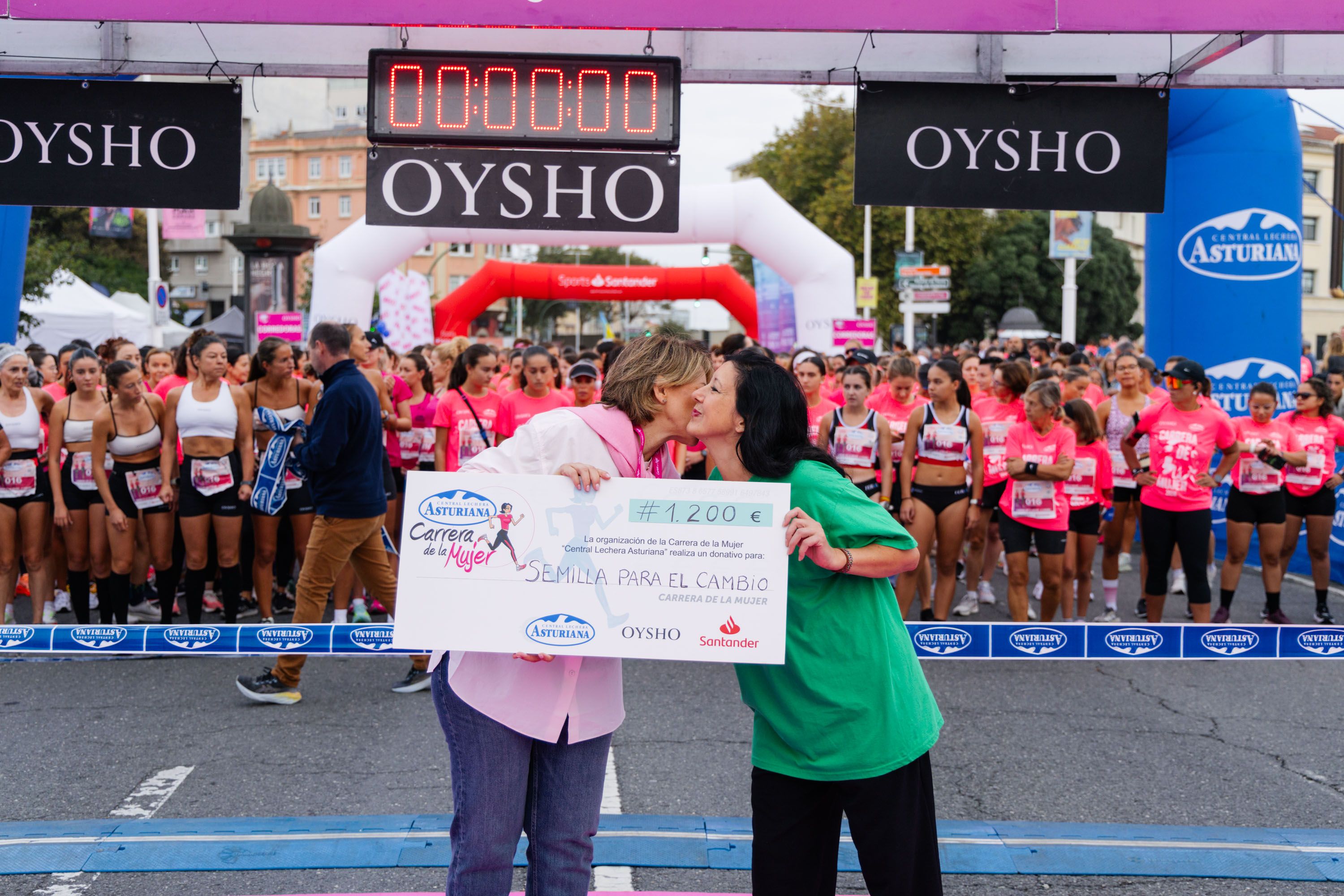Las mejores fotos de la Carrera de la Mujer Central Lechera Asturiana de A Coruña. 37