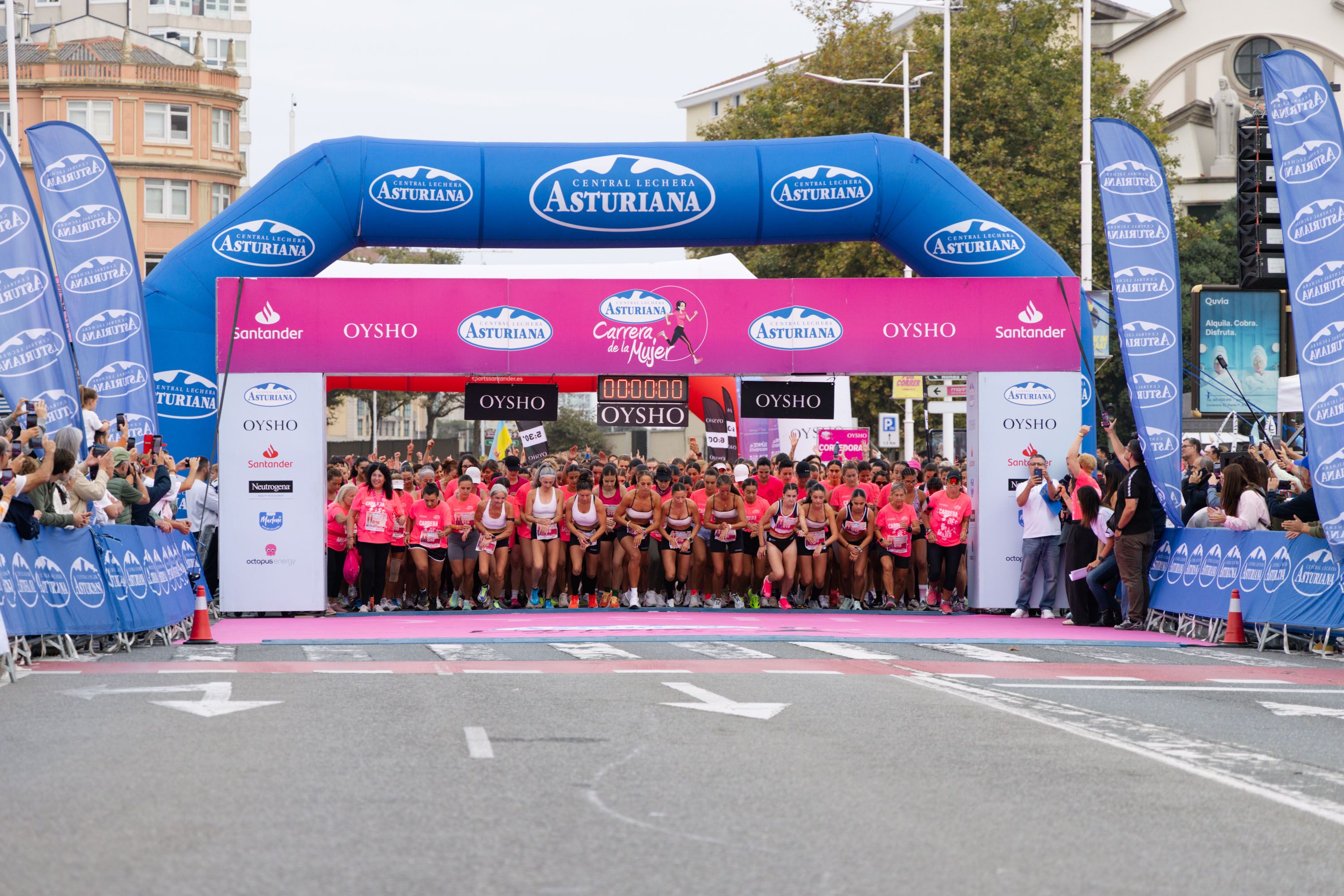 Las mejores fotos de la Carrera de la Mujer Central Lechera Asturiana de A Coruña. 81