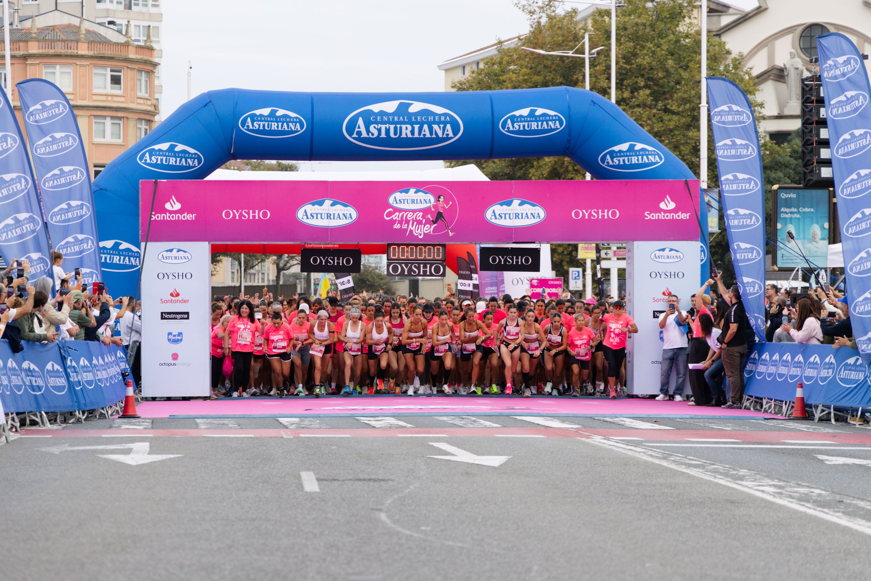 Las mejores fotos de la Carrera de la Mujer Central Lechera Asturiana de A Coruña. 82