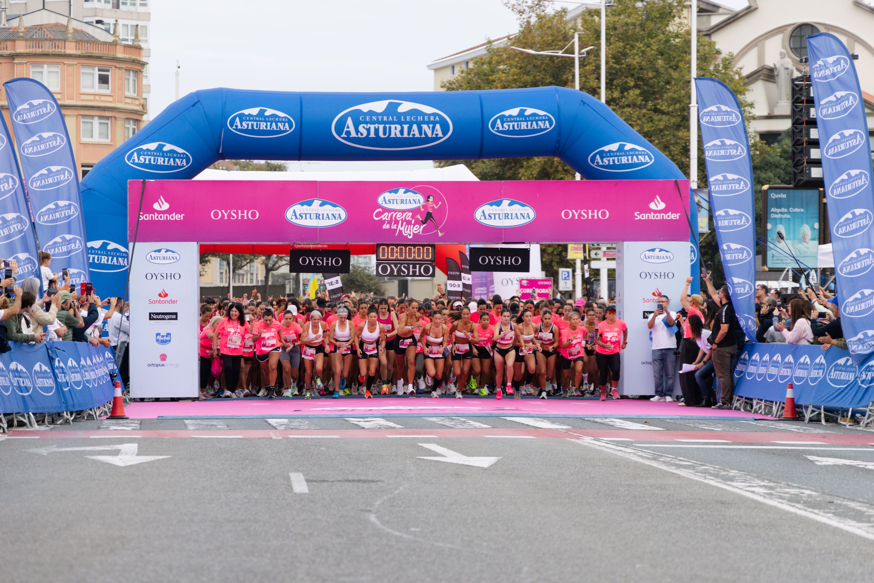 Las mejores fotos de la Carrera de la Mujer Central Lechera Asturiana de A Coruña. 83