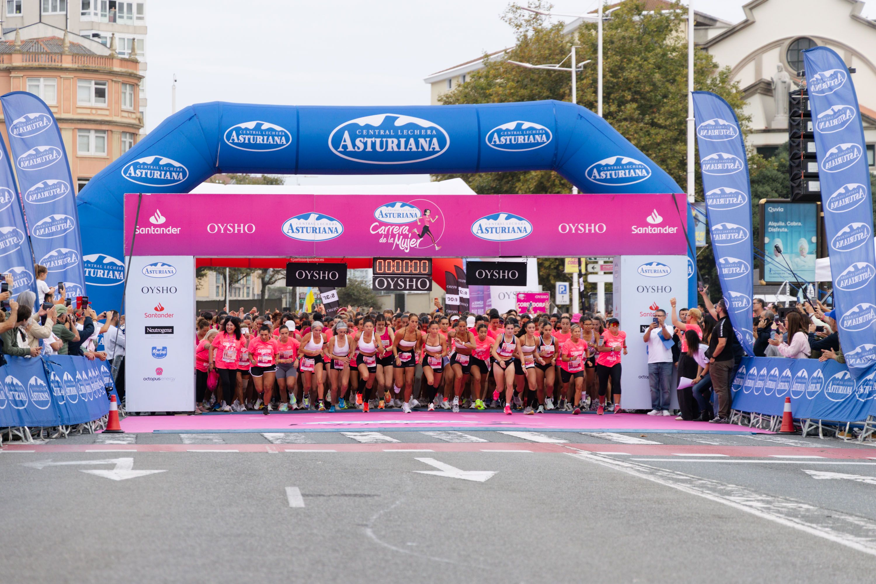 Las mejores fotos de la Carrera de la Mujer Central Lechera Asturiana de A Coruña. 84