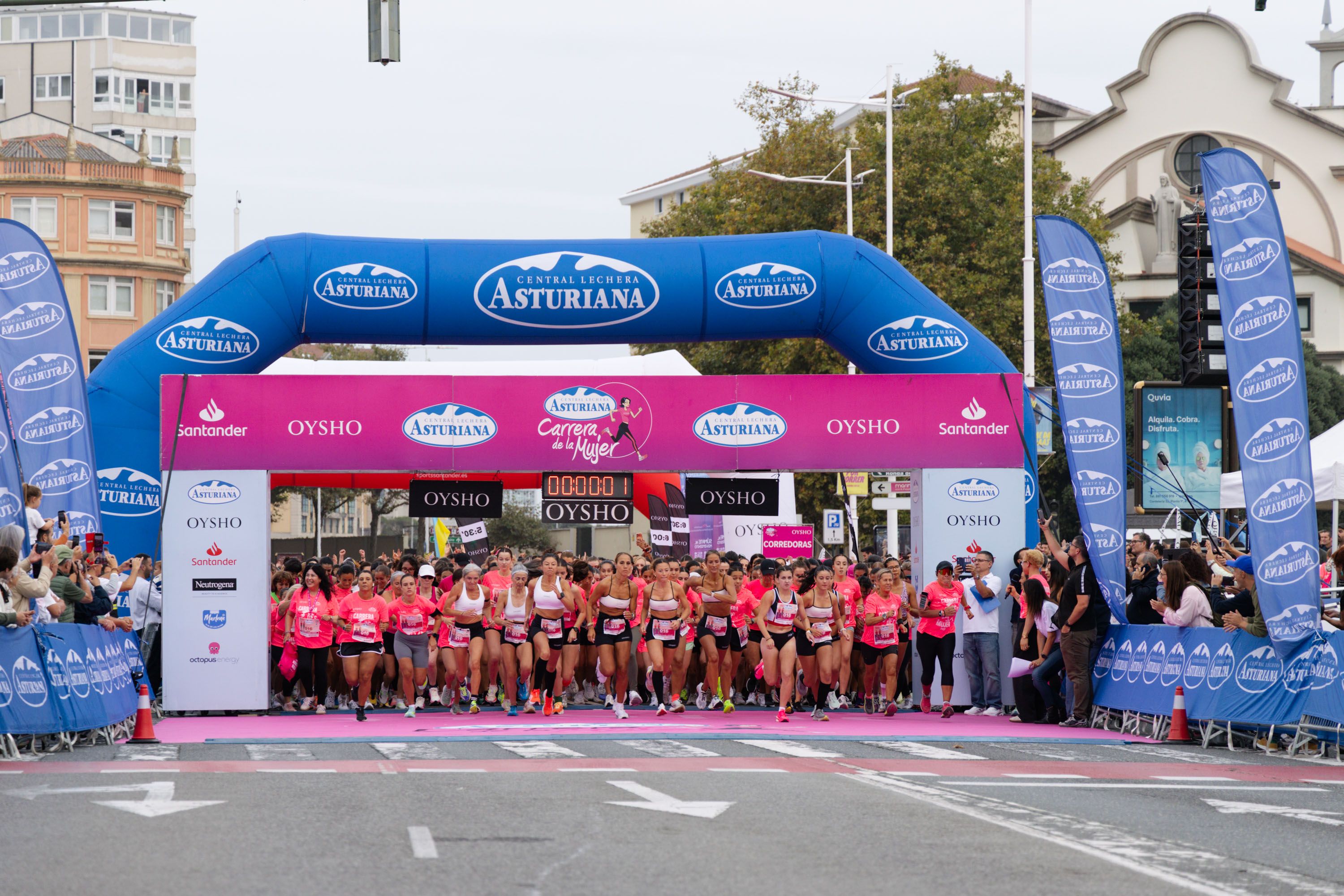 Las mejores fotos de la Carrera de la Mujer Central Lechera Asturiana de A Coruña. 86