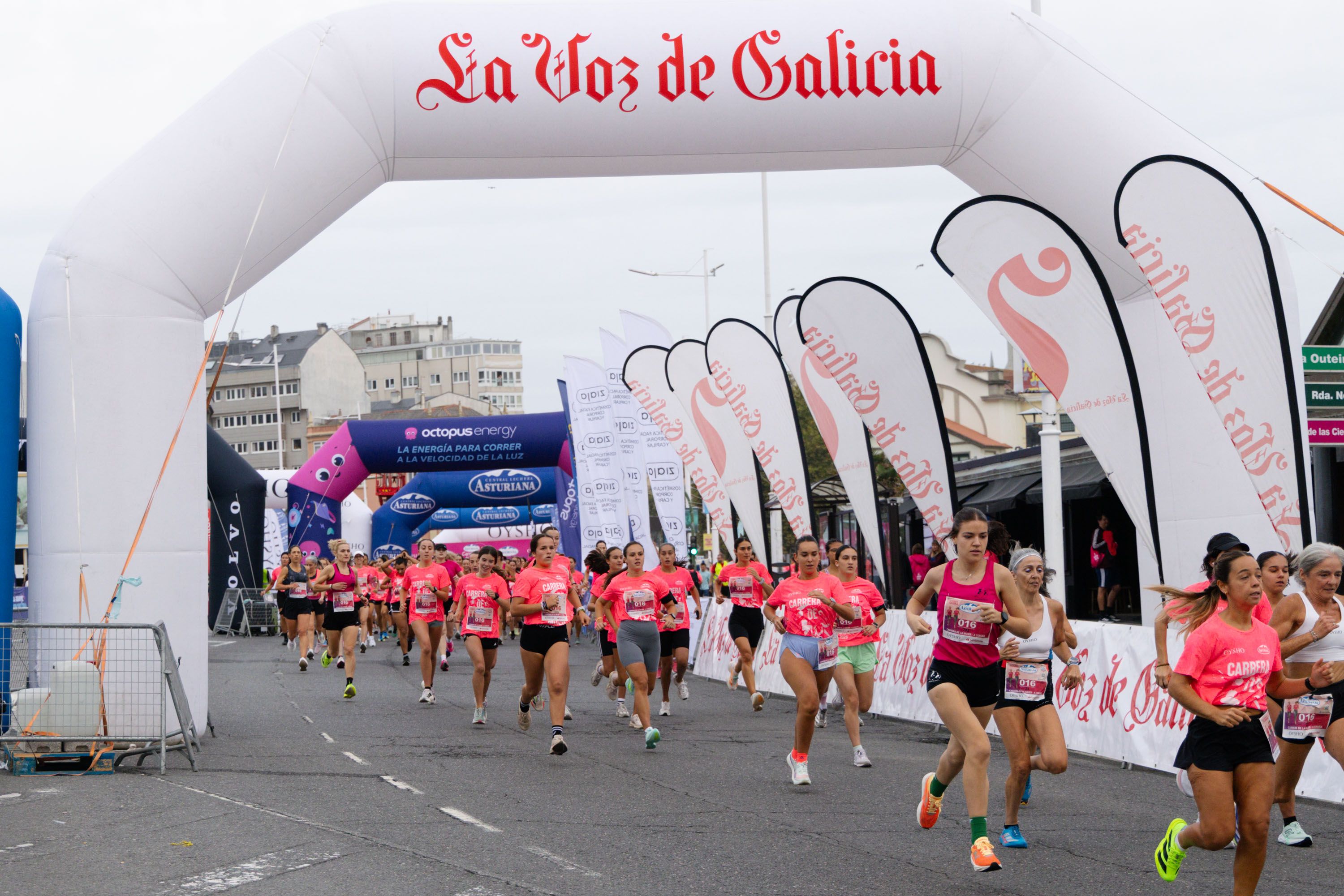 Las mejores fotos de la Carrera de la Mujer Central Lechera Asturiana de A Coruña. 96