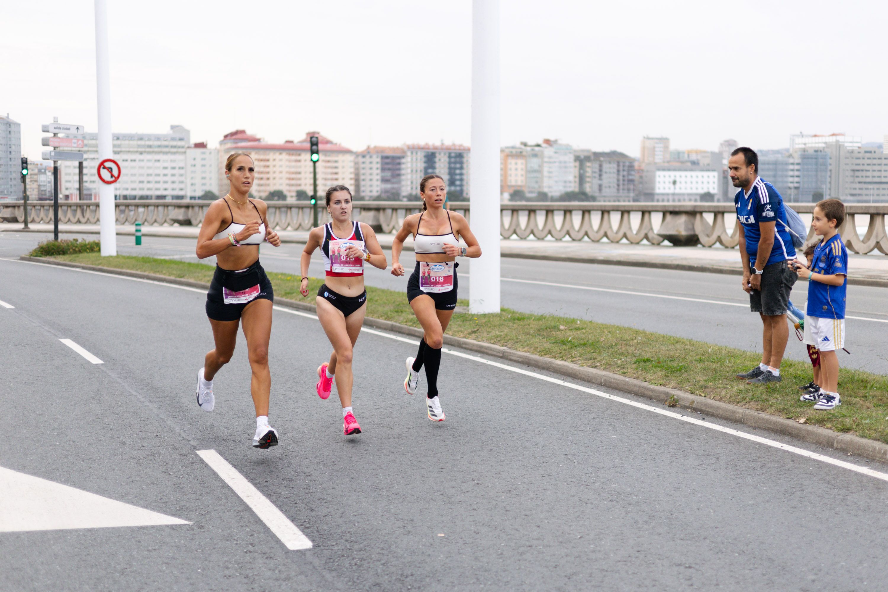 Las mejores fotos de la Carrera de la Mujer Central Lechera Asturiana de A Coruña. 124