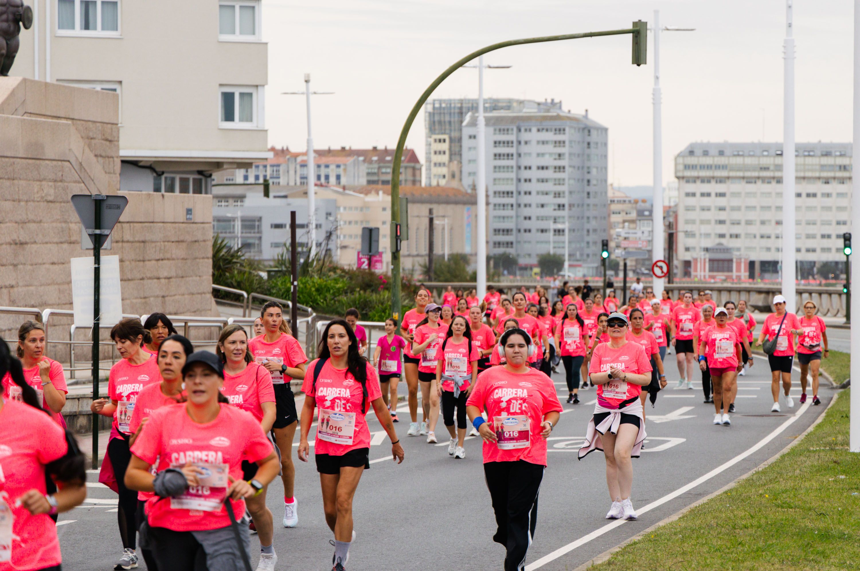 Las mejores fotos de la Carrera de la Mujer Central Lechera Asturiana de A Coruña. 164