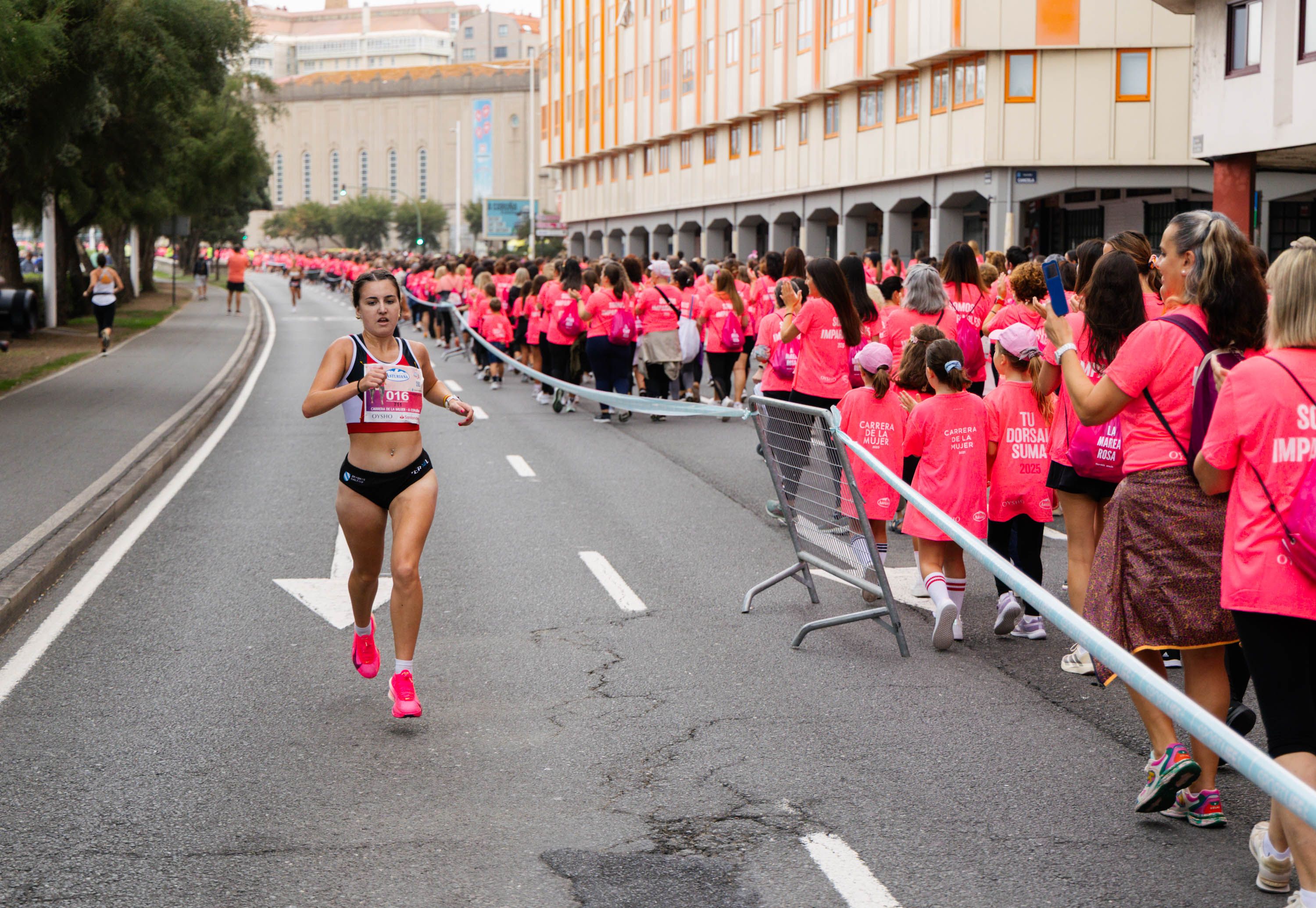 Las mejores fotos de la Carrera de la Mujer Central Lechera Asturiana de A Coruña. 191