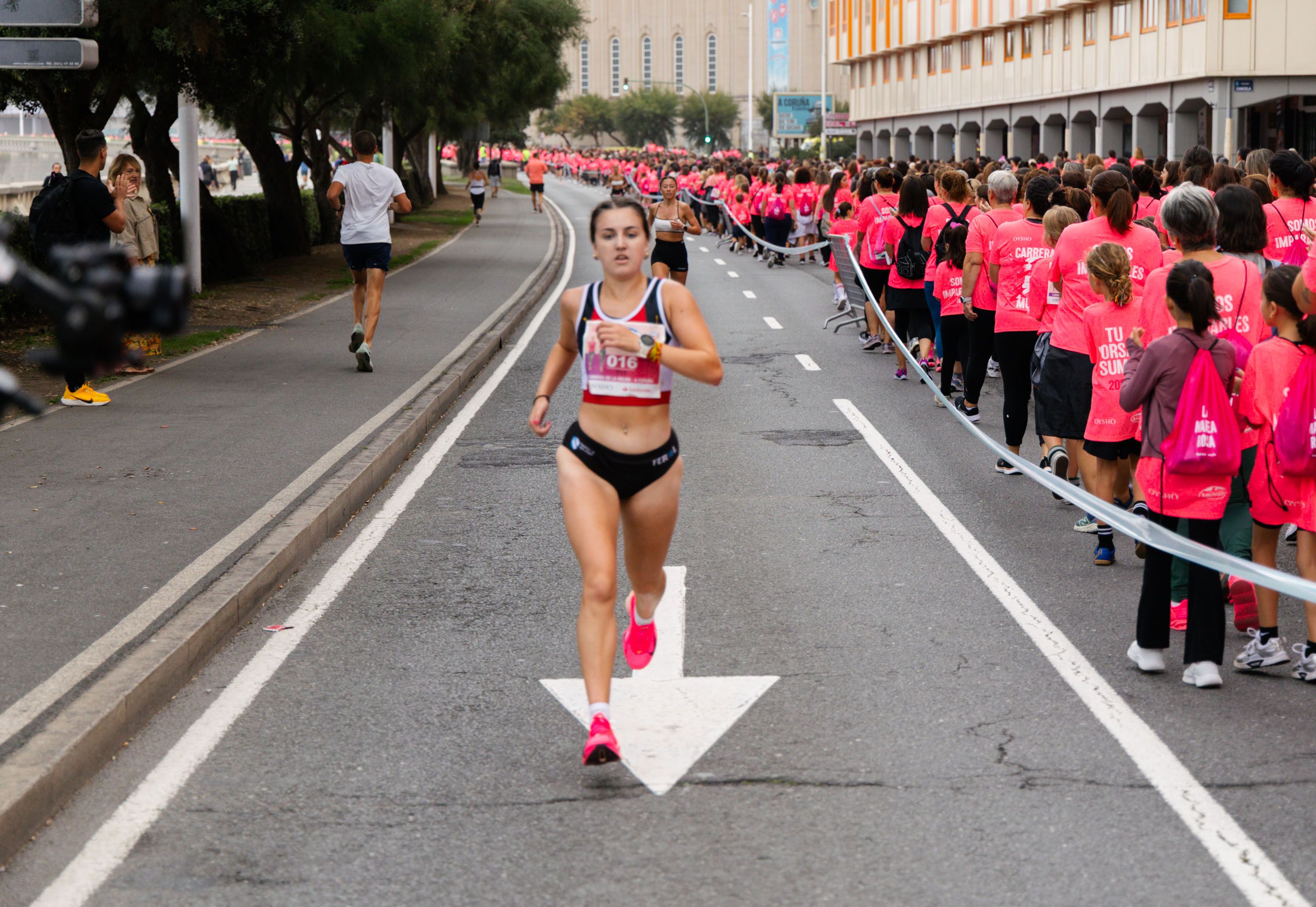 Las mejores fotos de la Carrera de la Mujer Central Lechera Asturiana de A Coruña. 192