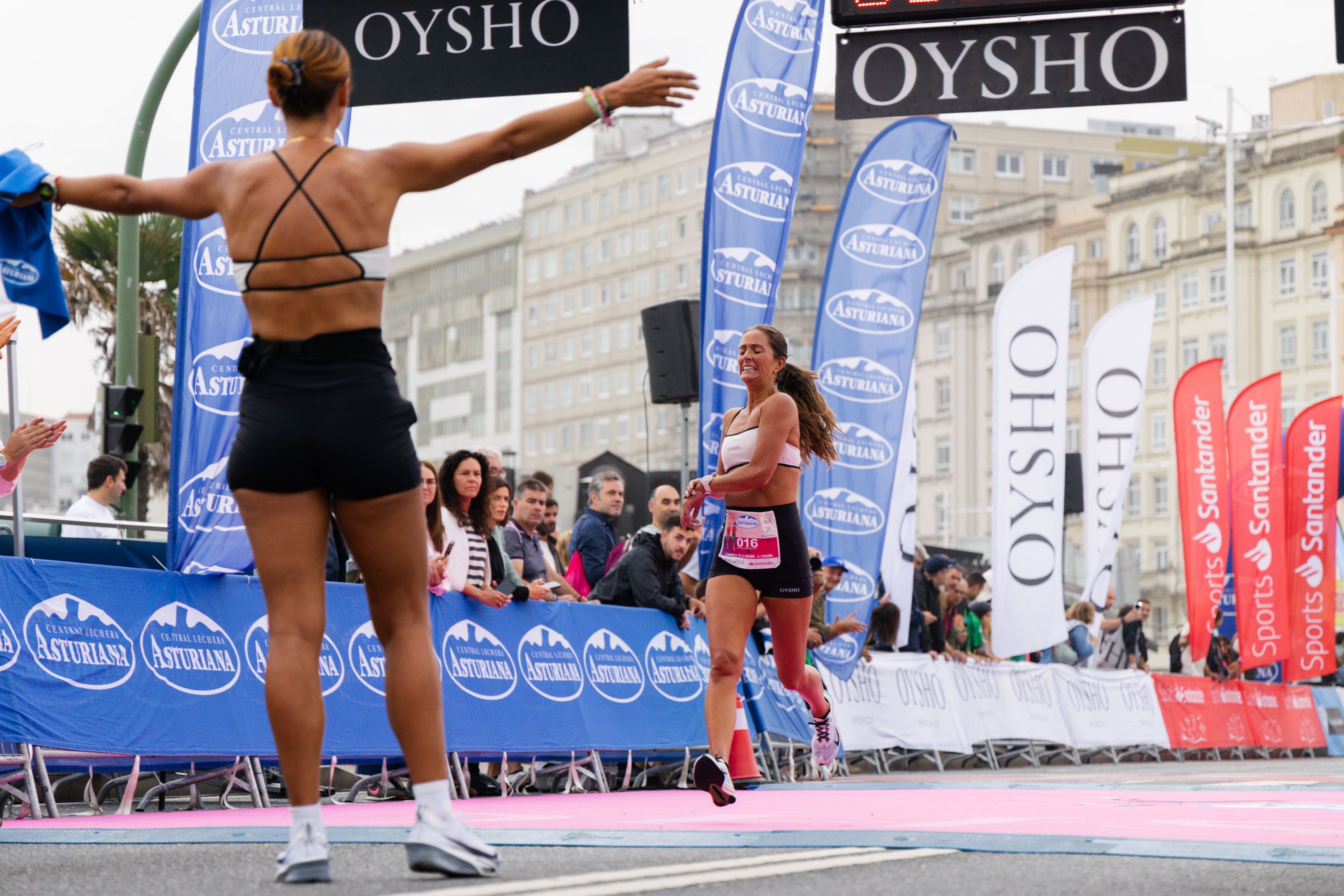 Las mejores fotos de la Carrera de la Mujer Central Lechera Asturiana de A Coruña. 215