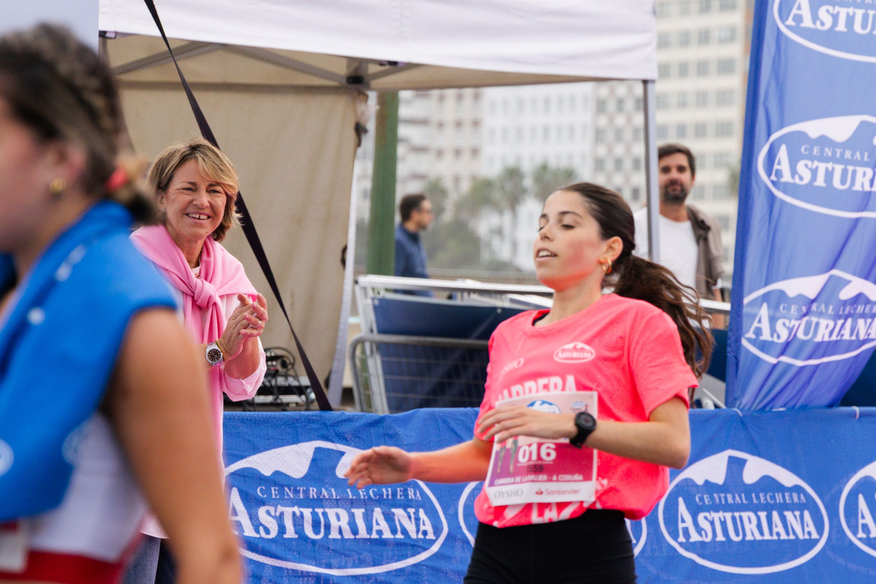 Las mejores fotos de la Carrera de la Mujer Central Lechera Asturiana de A Coruña. 220