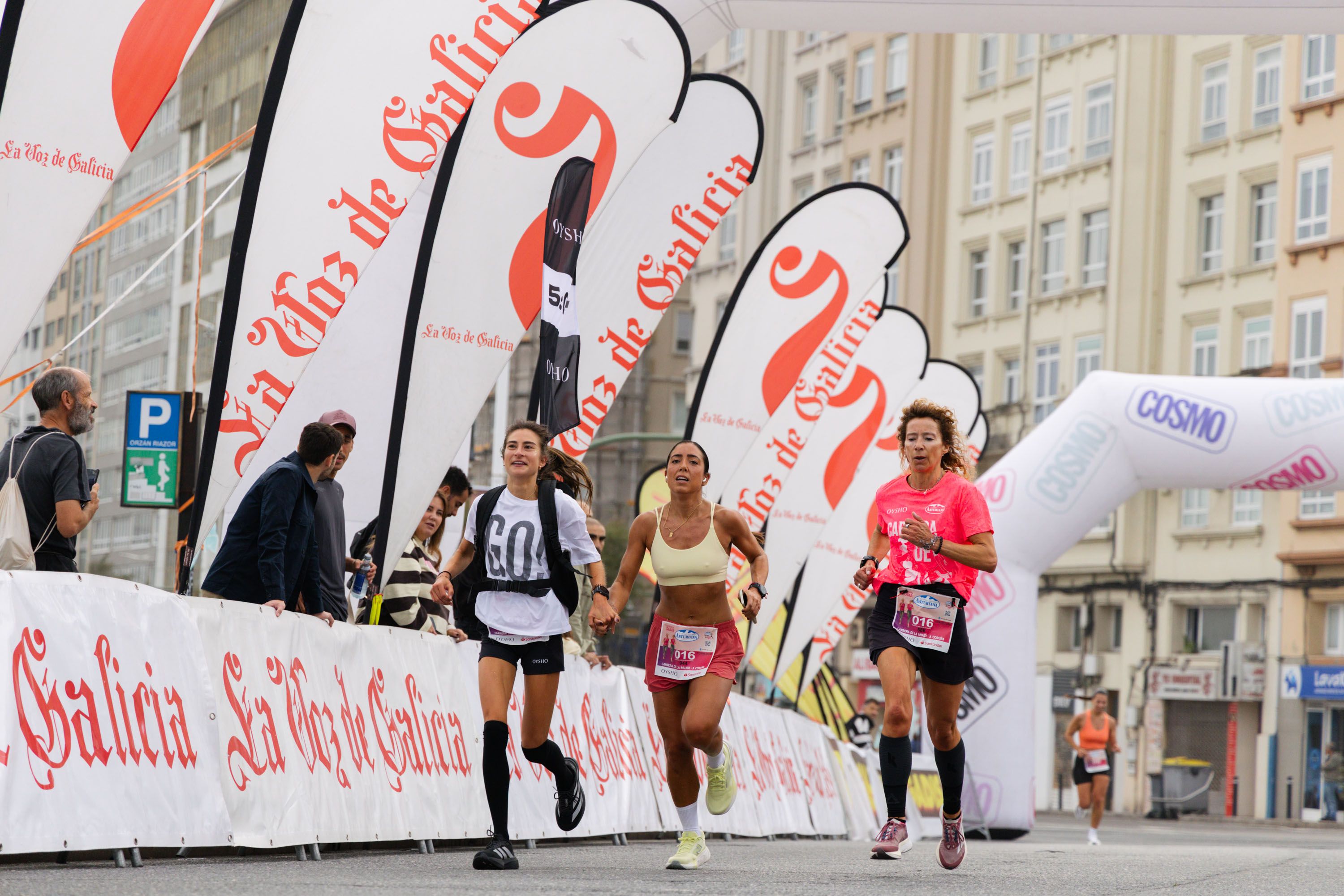 Las mejores fotos de la Carrera de la Mujer Central Lechera Asturiana de A Coruña. 240
