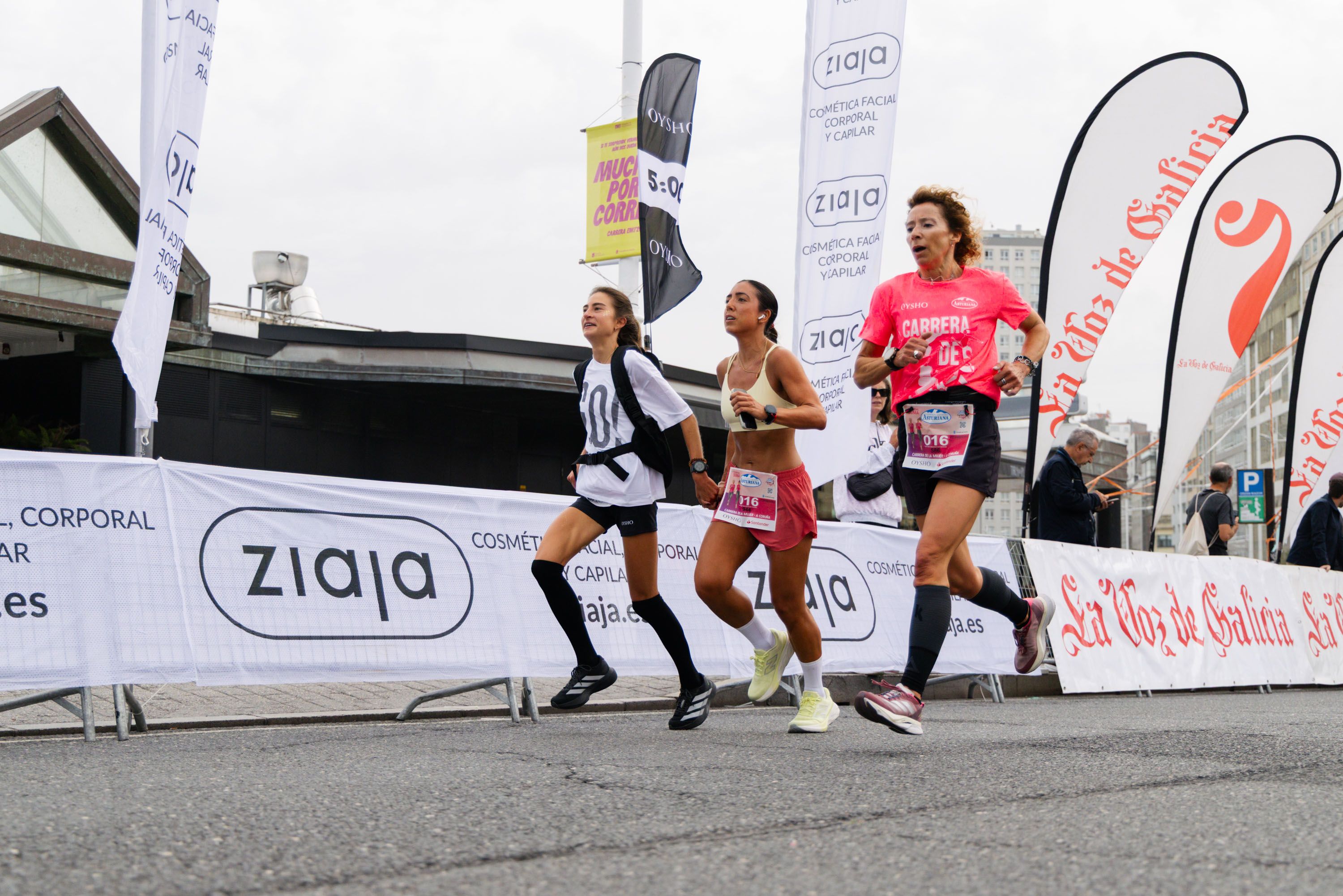 Las mejores fotos de la Carrera de la Mujer Central Lechera Asturiana de A Coruña. 241