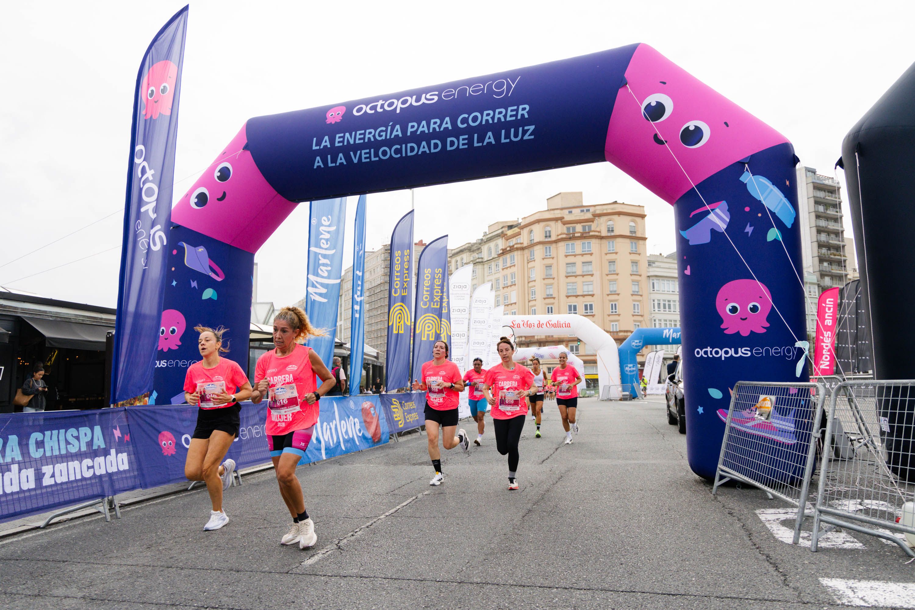 Las mejores fotos de la Carrera de la Mujer Central Lechera Asturiana de A Coruña. 249