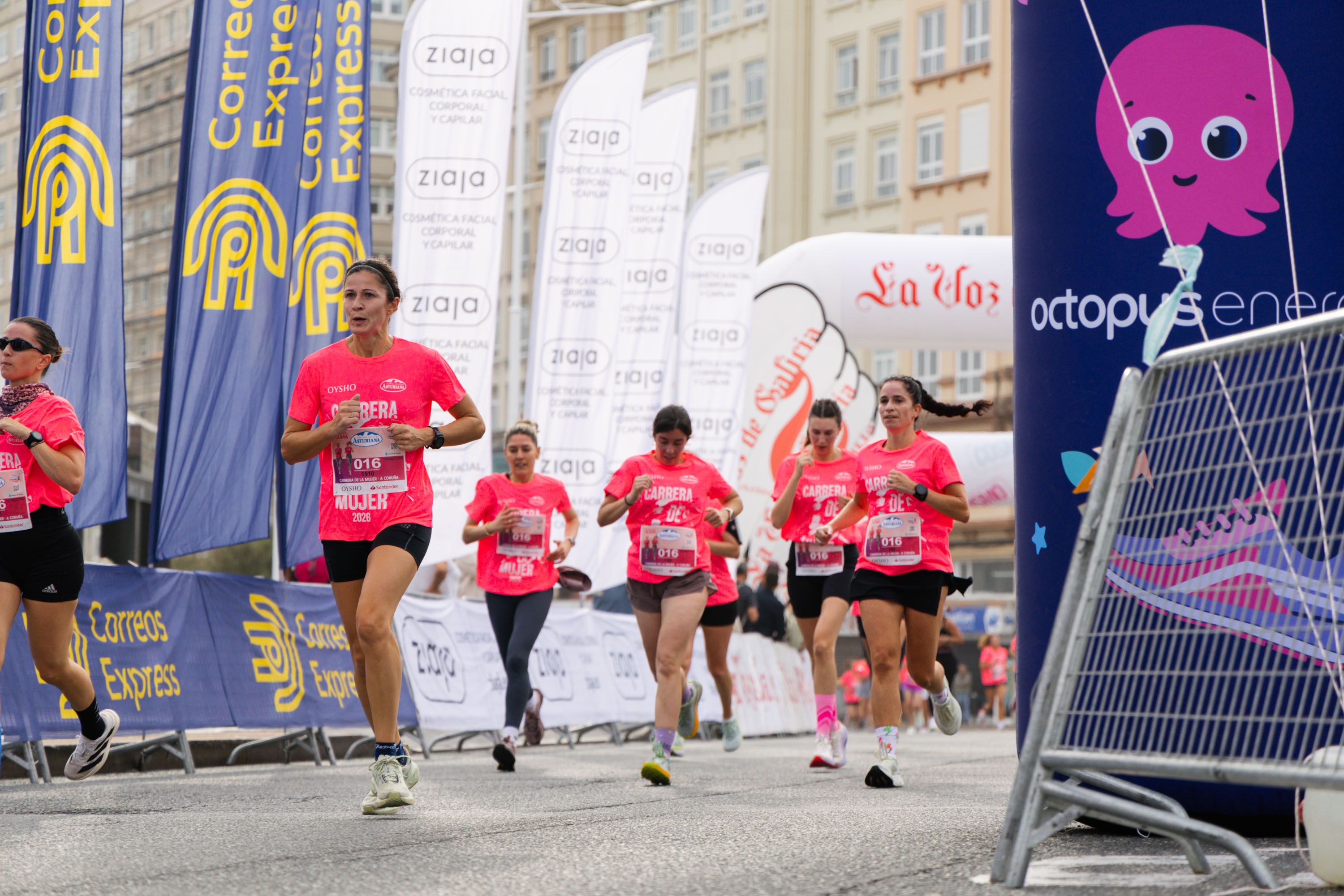 Las mejores fotos de la Carrera de la Mujer Central Lechera Asturiana de A Coruña. 251