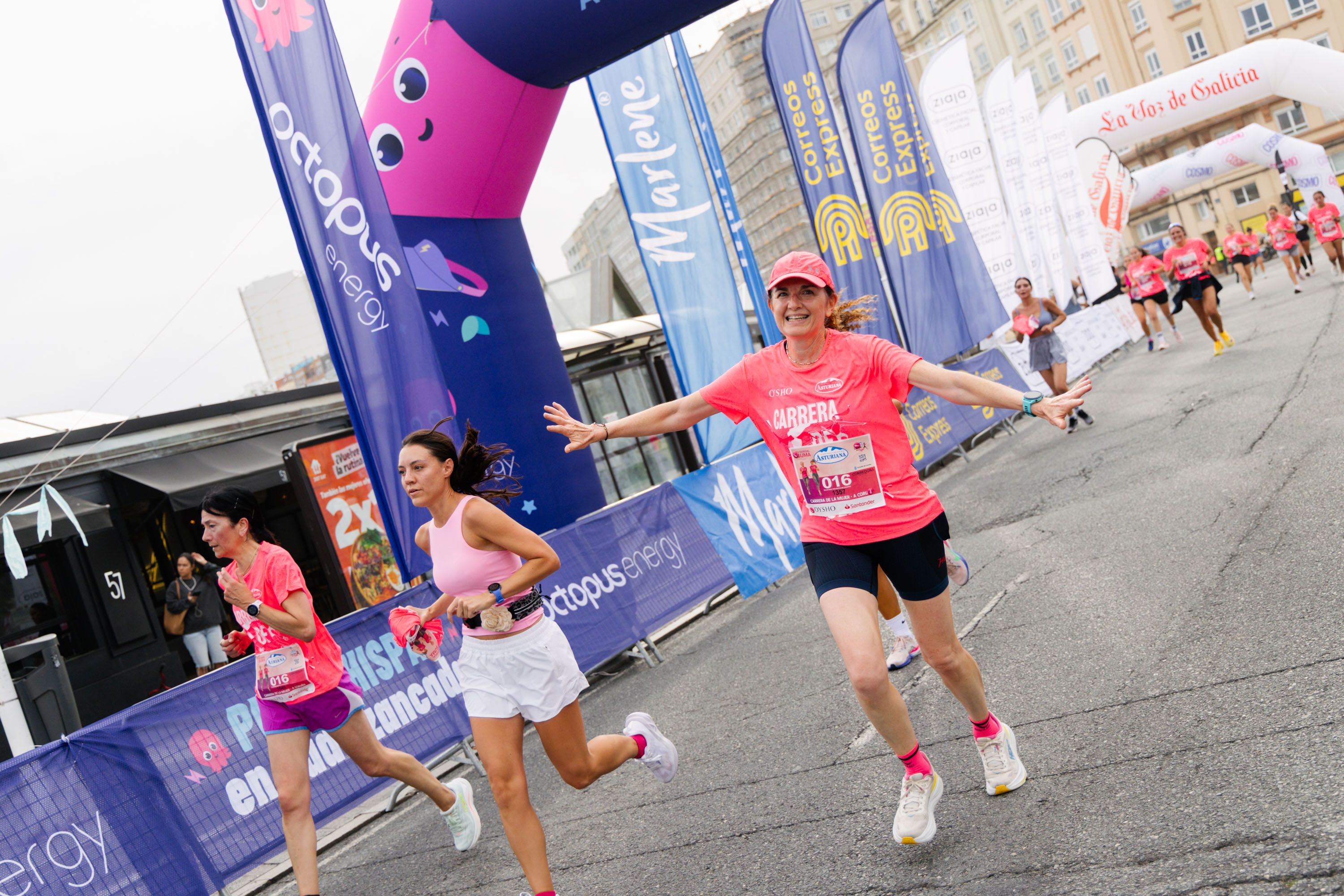 Las mejores fotos de la Carrera de la Mujer Central Lechera Asturiana de A Coruña. 253