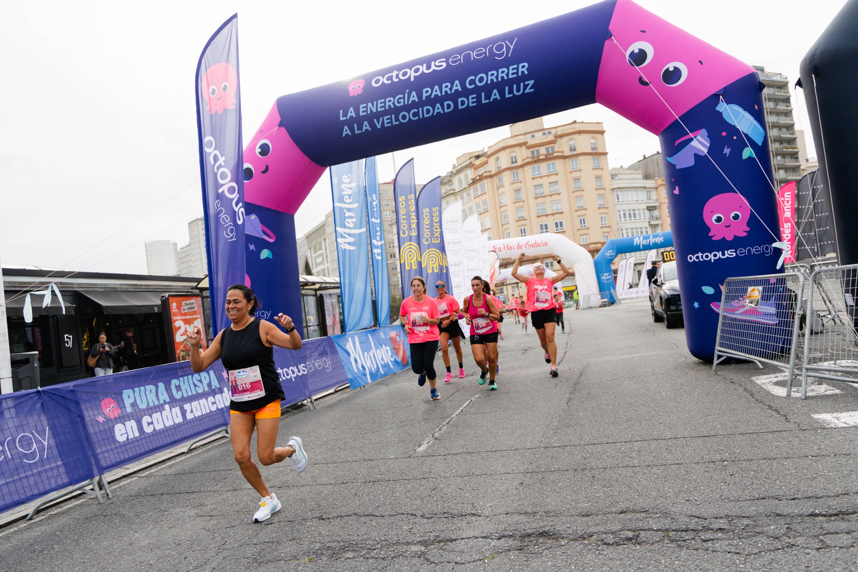 Las mejores fotos de la Carrera de la Mujer Central Lechera Asturiana de A Coruña. 255