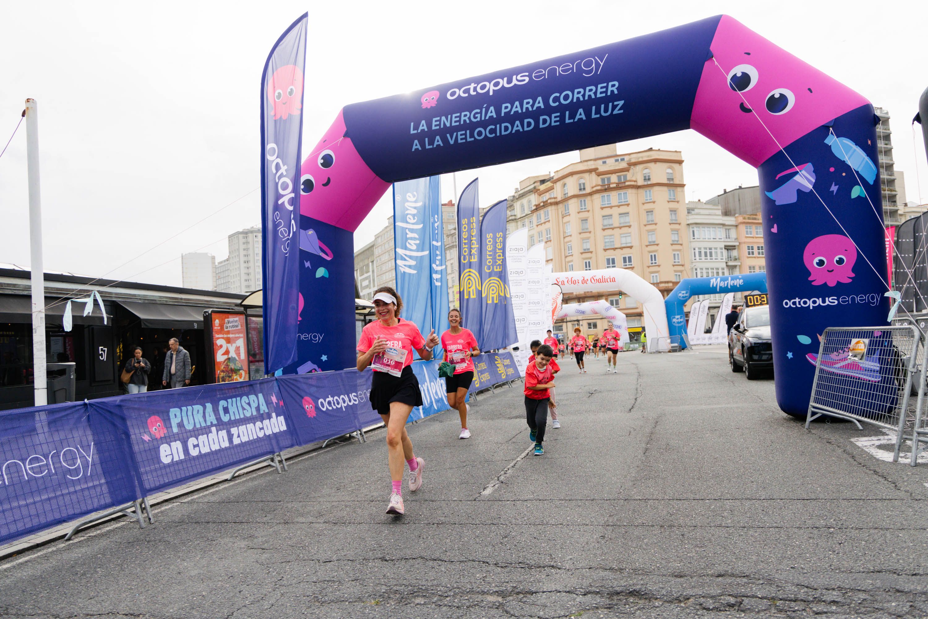 Las mejores fotos de la Carrera de la Mujer Central Lechera Asturiana de A Coruña. 256