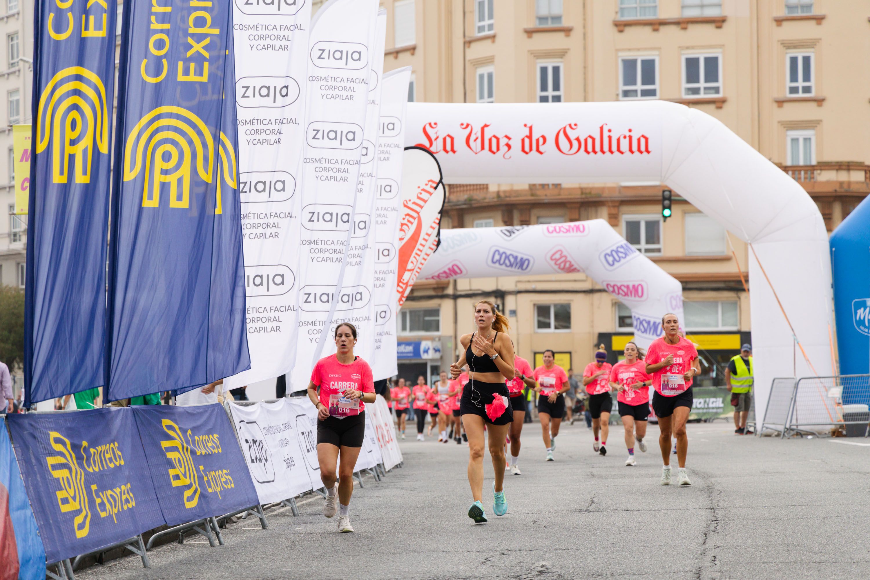 Las mejores fotos de la Carrera de la Mujer Central Lechera Asturiana de A Coruña. 257