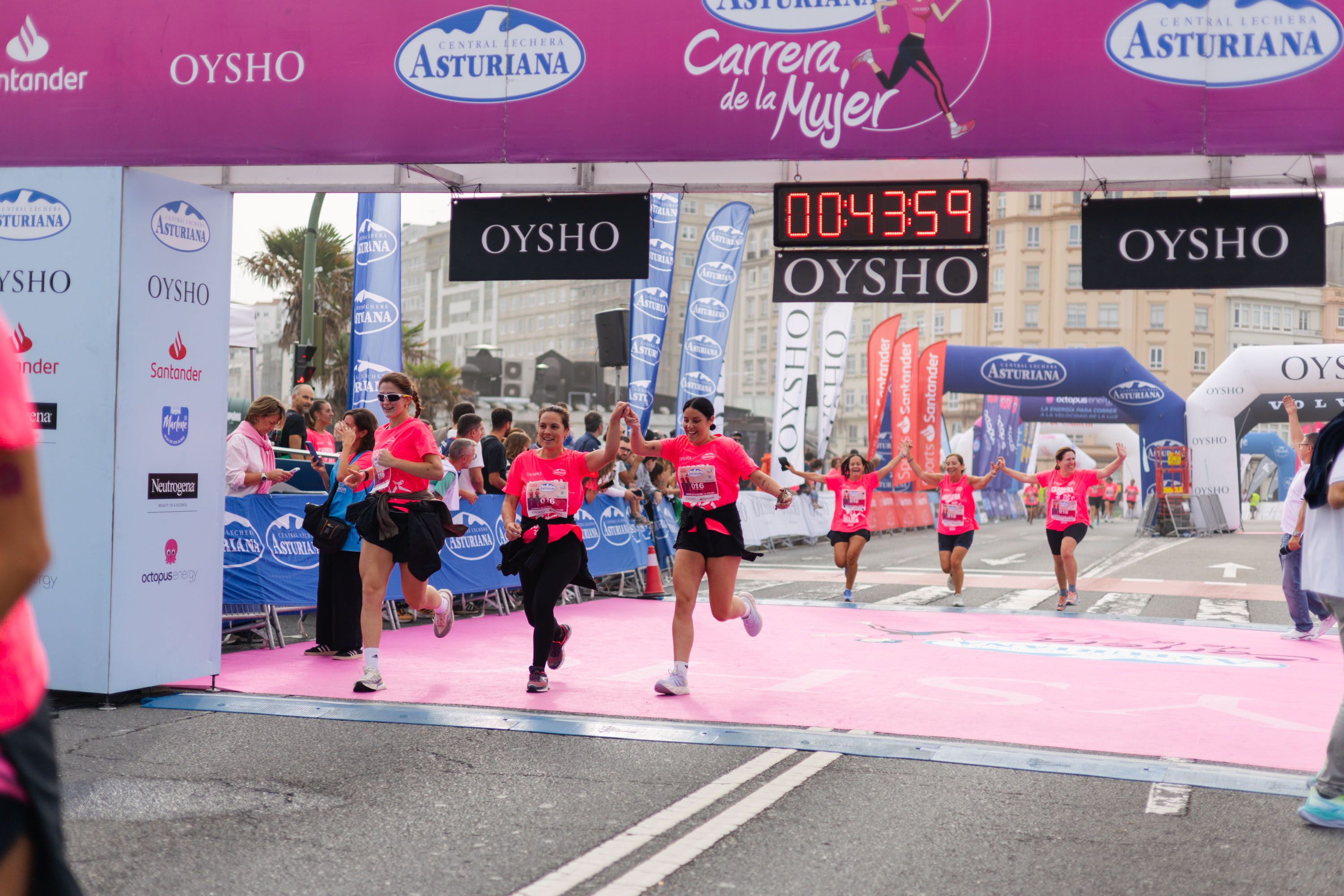 Las mejores fotos de la Carrera de la Mujer Central Lechera Asturiana de A Coruña. 290