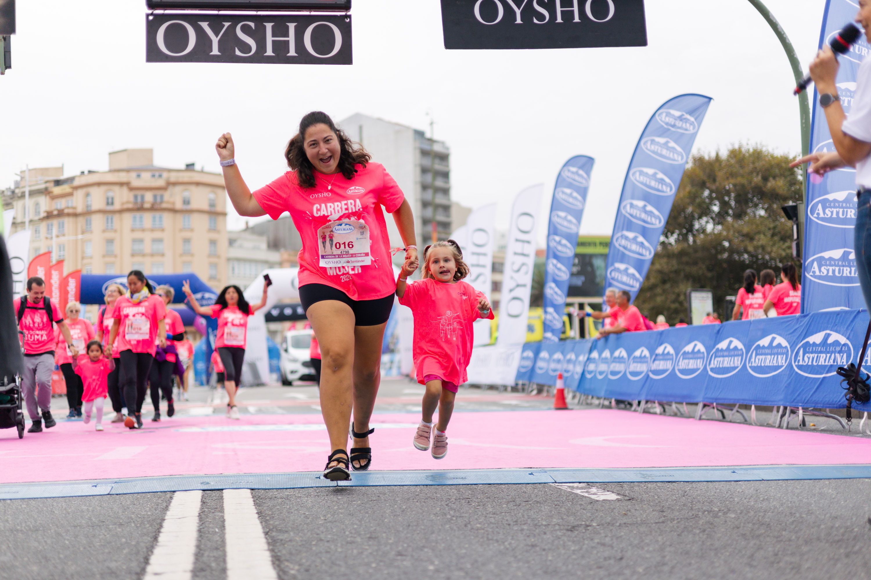 Las mejores fotos de la Carrera de la Mujer Central Lechera Asturiana de A Coruña. 305