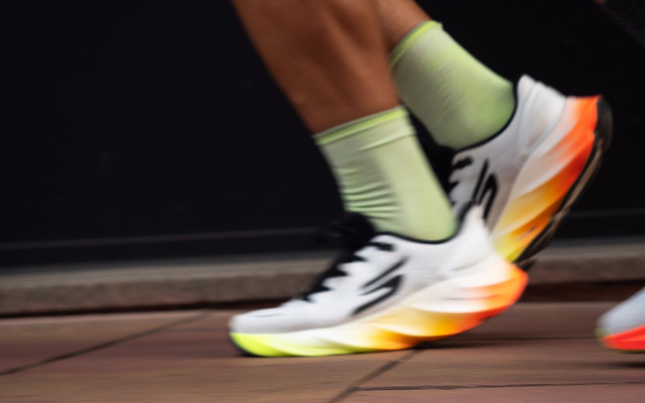 SKECHERS LEON 17