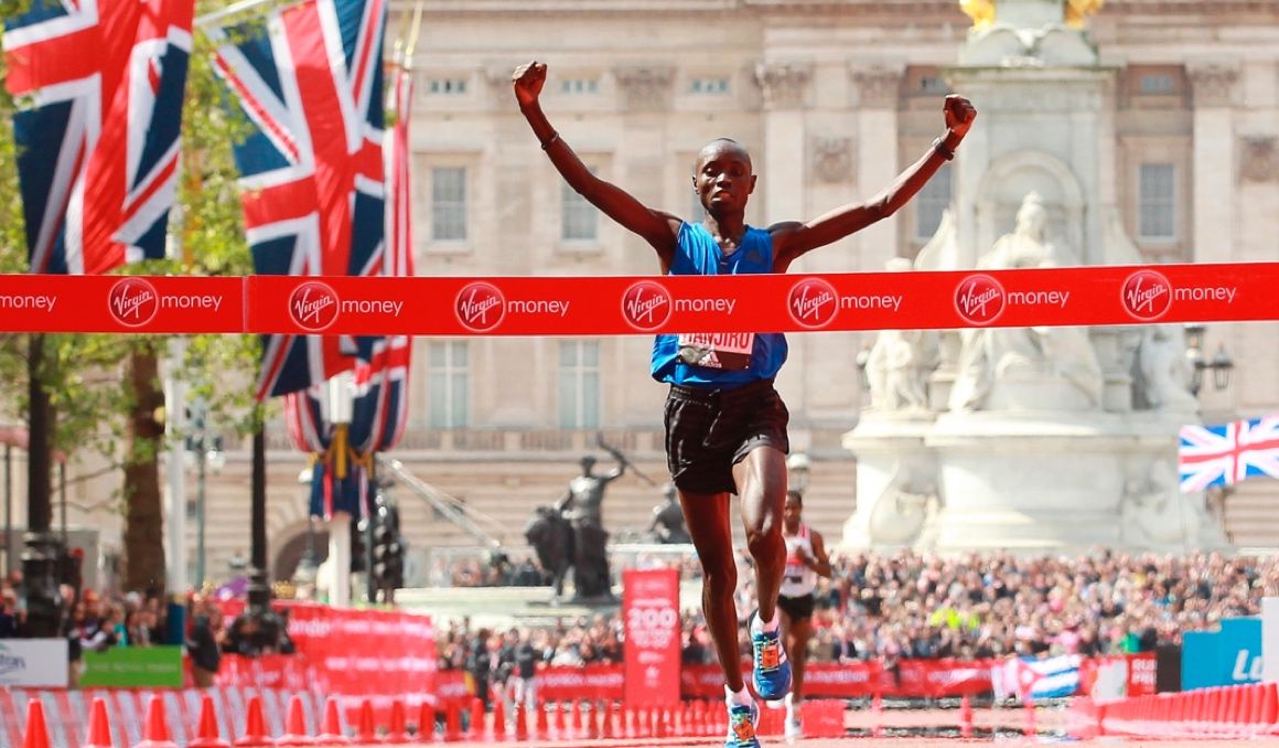 El atleta keniano Daniel Kinyua Wanjiru. Foto: EFE.