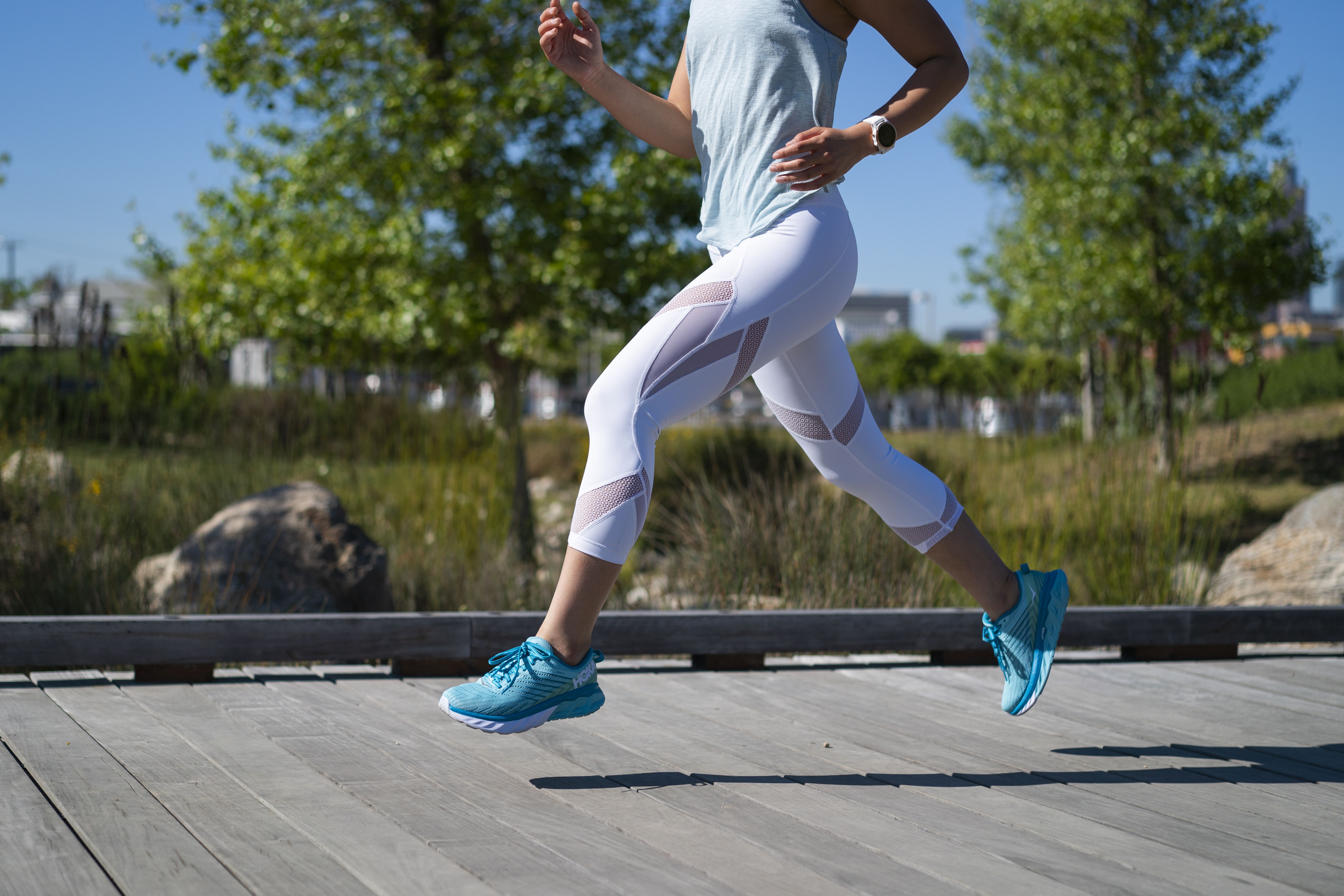 Hoka Arahi 4