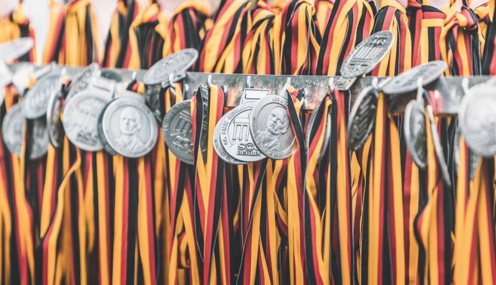 Una imagen de las medallas del Maratón de Berlín 2017. Foto: Jordi Anguera. Una imagen de las medallas del Maratón de Berlín 2017. Foto: Jordi Anguera.