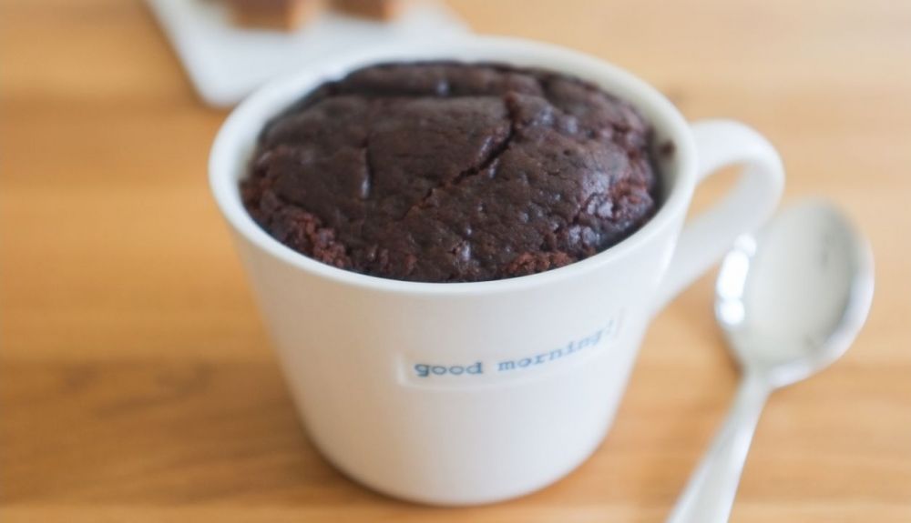 Pastel de chocolate y quinoa en taza