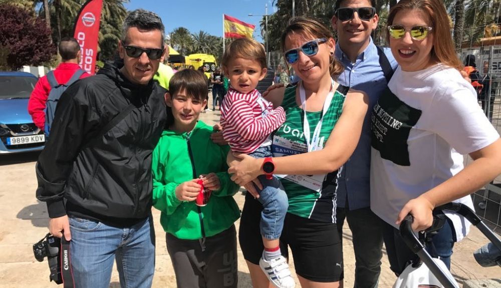 Mi familia siempre esperándome Mi familia siempre esperándome