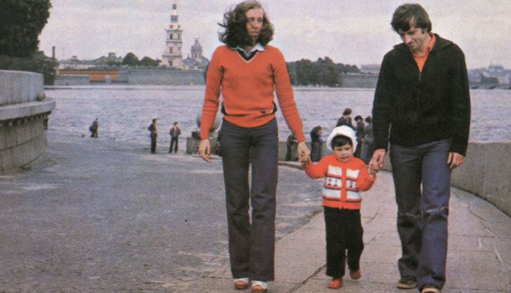 Kazankina con su marido y su hija Masha. Kazankina con su marido y su hija Masha.