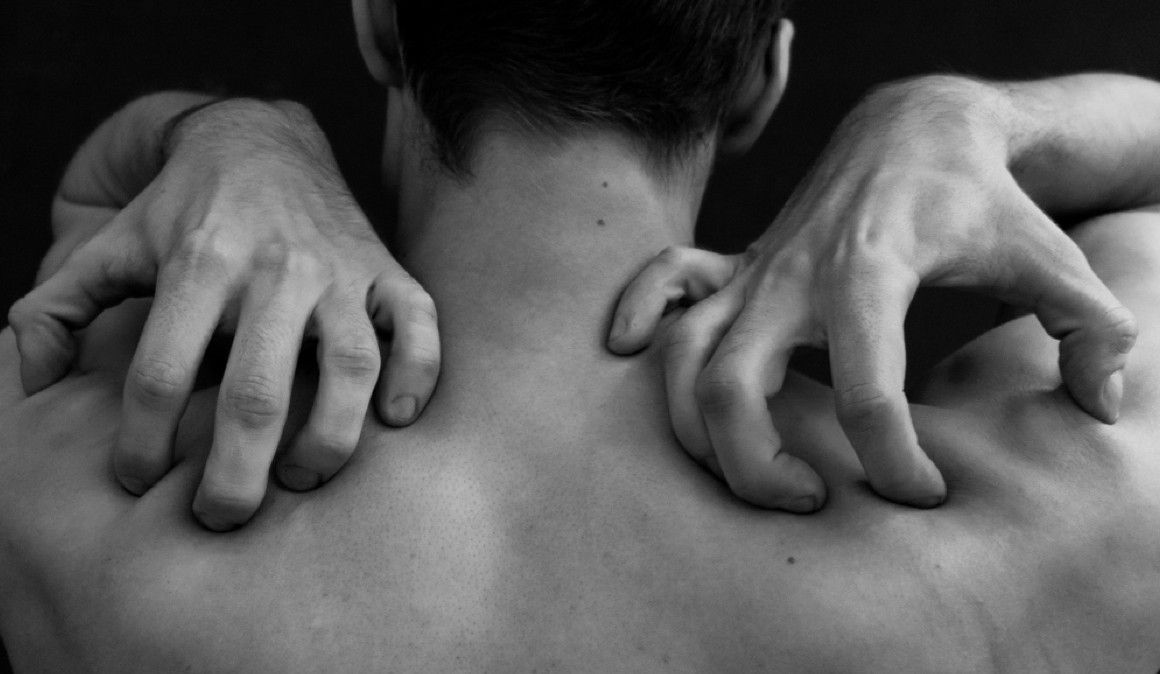 Los estiramientos de espalda nos pueden ayudar a prevenir lesiones | soycorredor.es