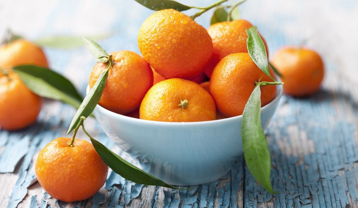 La mandarina es un alimento que puedes consumir en cualquier lugar sin problema alguno. 