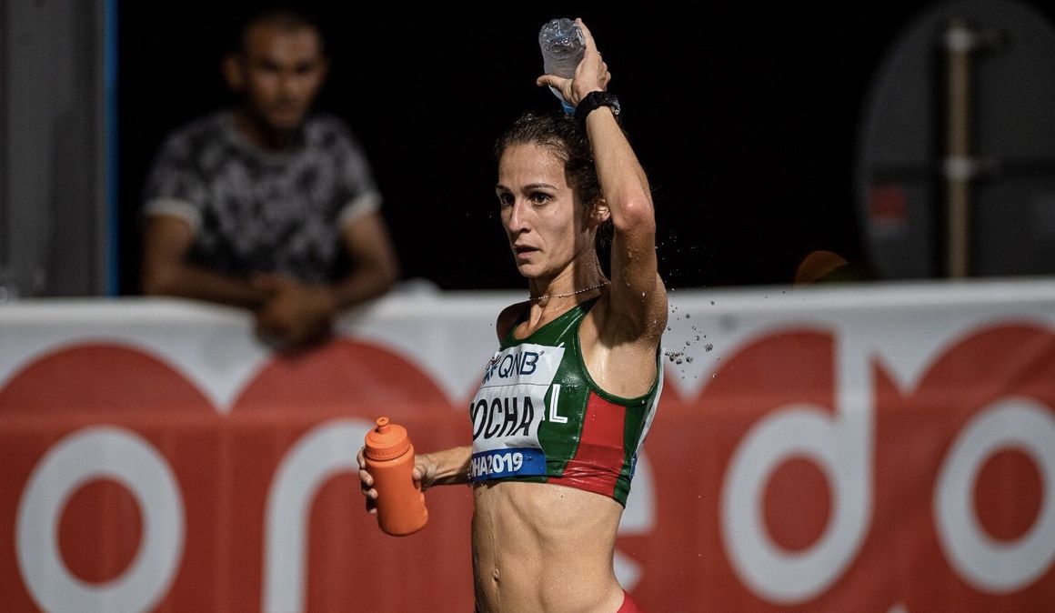 Una atleta durante el maratón del Campeonato del Mundo de Doha | Sportmedia