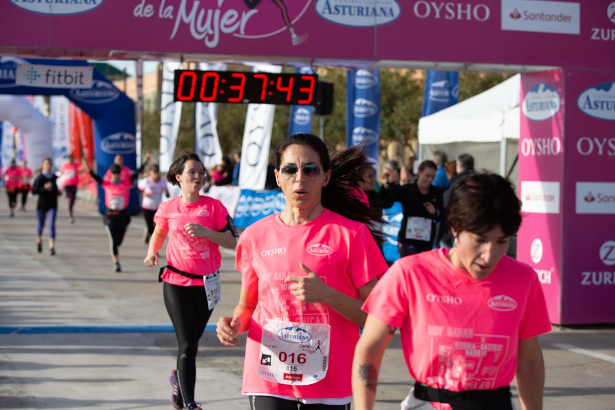 Carrera de la Mujer Central Lechera Asturiana de Valencia (36:53-37:57)