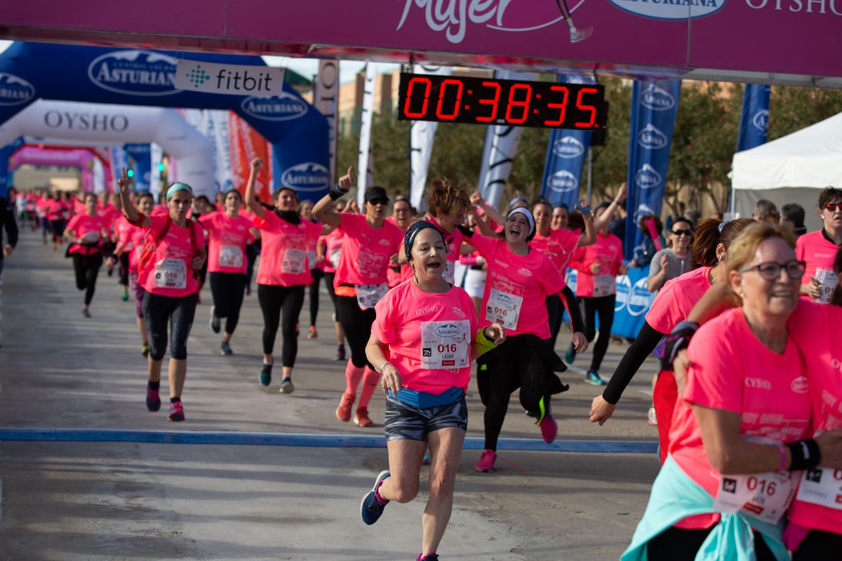 Carrera de la Mujer Central Lechera Asturiana de Valencia (38:03-39:01)