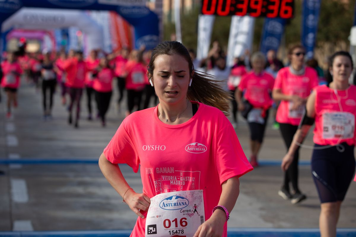 Carrera de la Mujer Central Lechera Asturiana de Valencia (39:02-39:49)