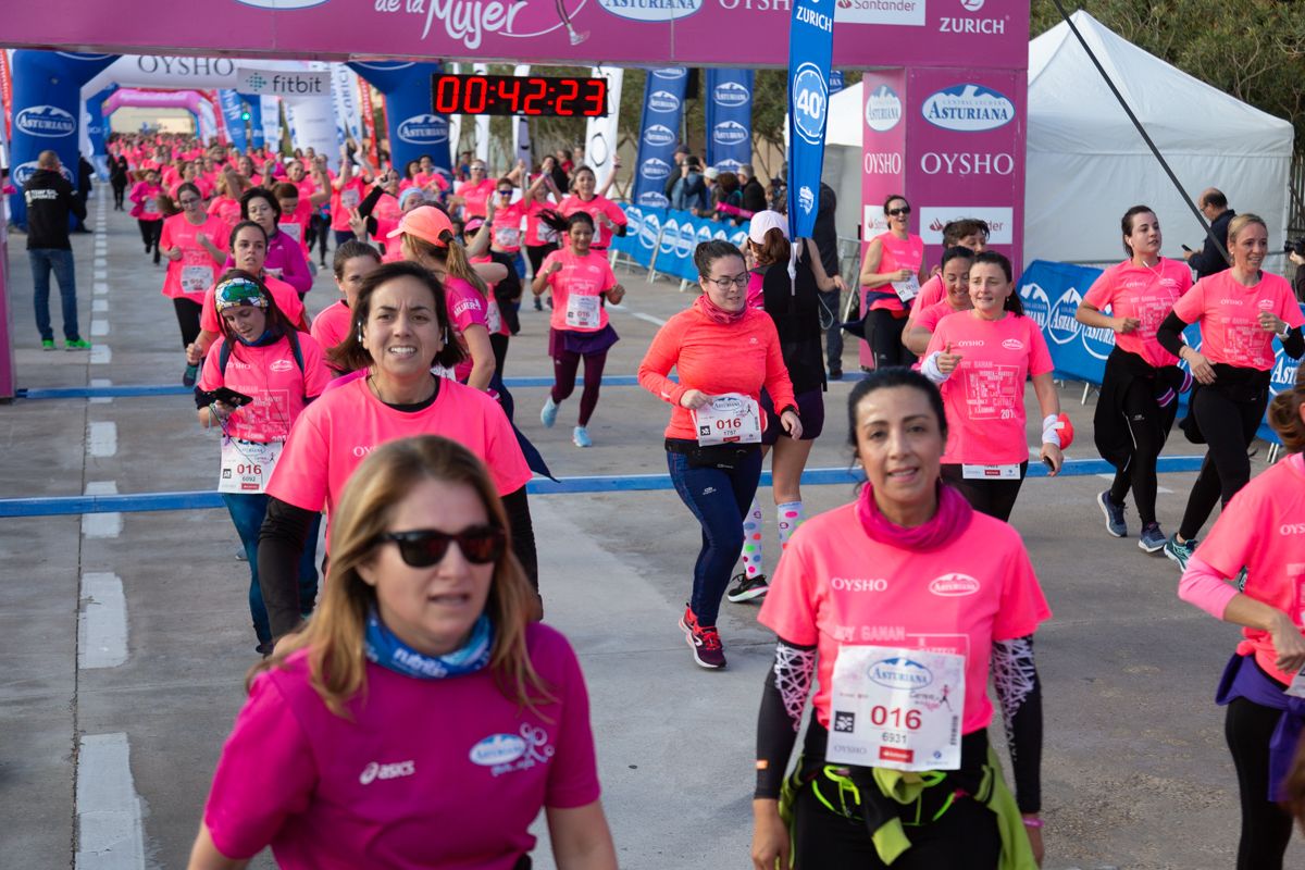 Carrera de la Mujer Central Lechera Asturiana de Valencia (41:54-43:14)