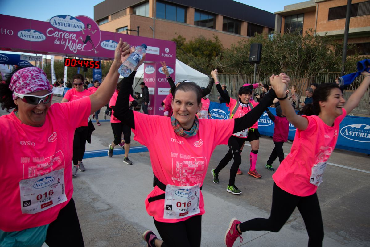 Carrera de la Mujer Central Lechera Asturiana de Valencia (44:18-45:15)