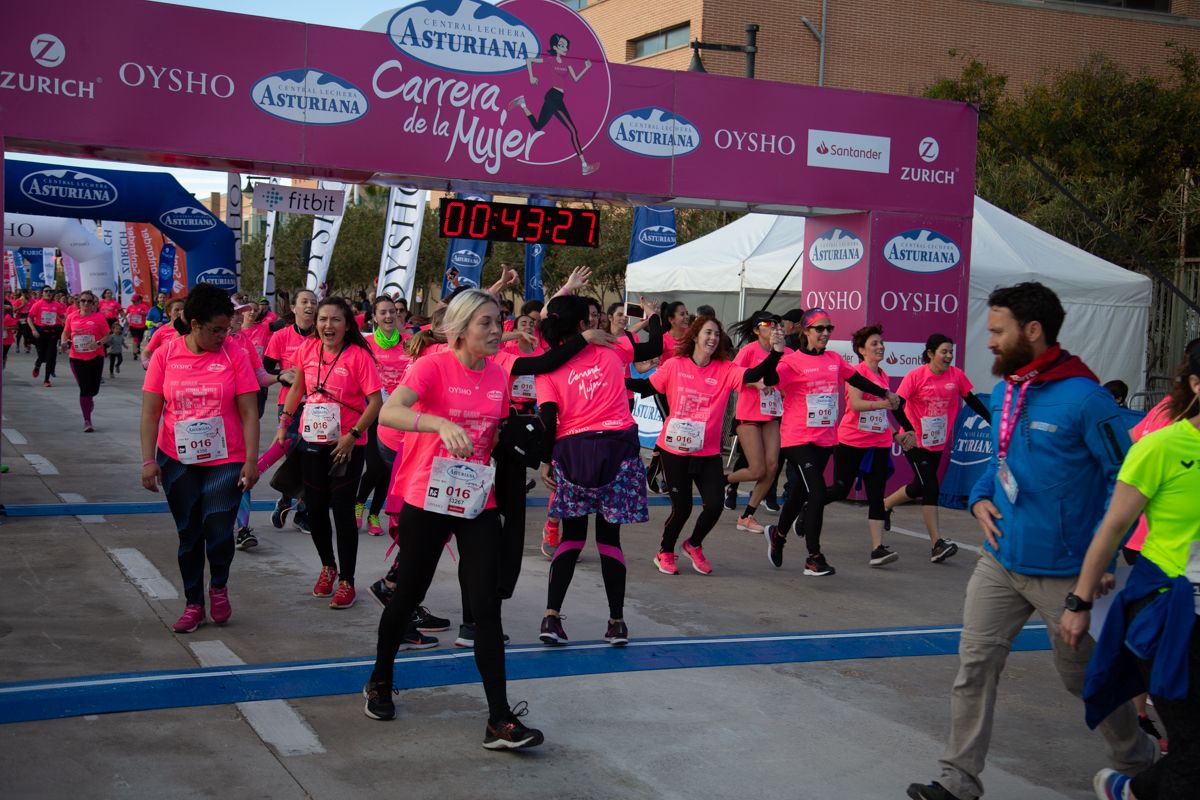 Carrera de la Mujer Central Lechera Asturiana de Valencia (43:15-44:17)