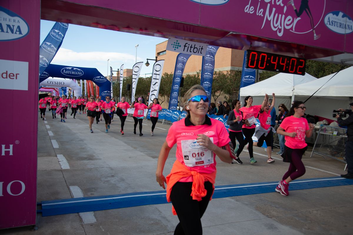 Carrera de la Mujer Central Lechera Asturiana de Valencia (43:15-44:17)