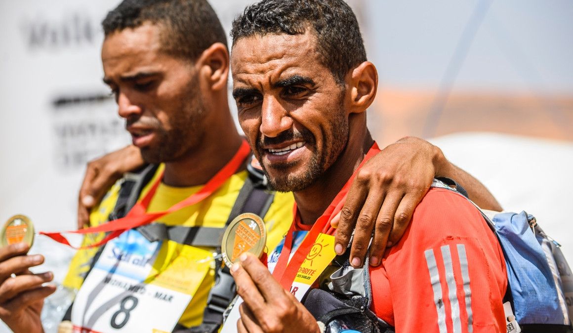 Rachid el Morabity junto a su hermano Mohamed, primero y segundo en la clasificación general | MDS