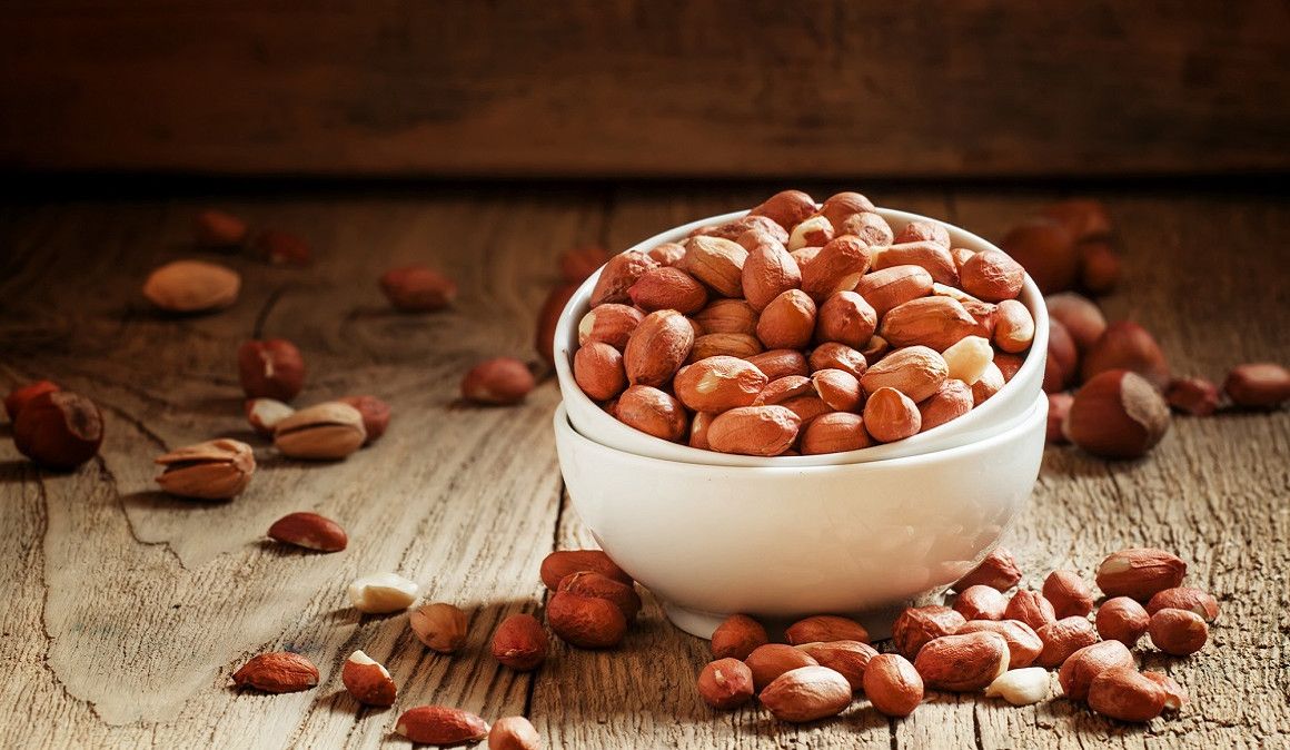 Los cacahuetes y los anacardos son dos de los frutos secos con menos calorías