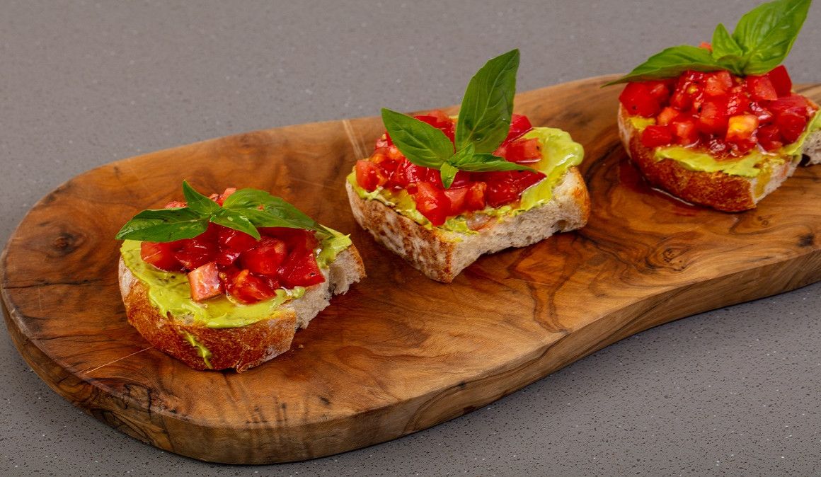 Hay muchas opciones de aperitivos saludables, el aguacate es una de ellas