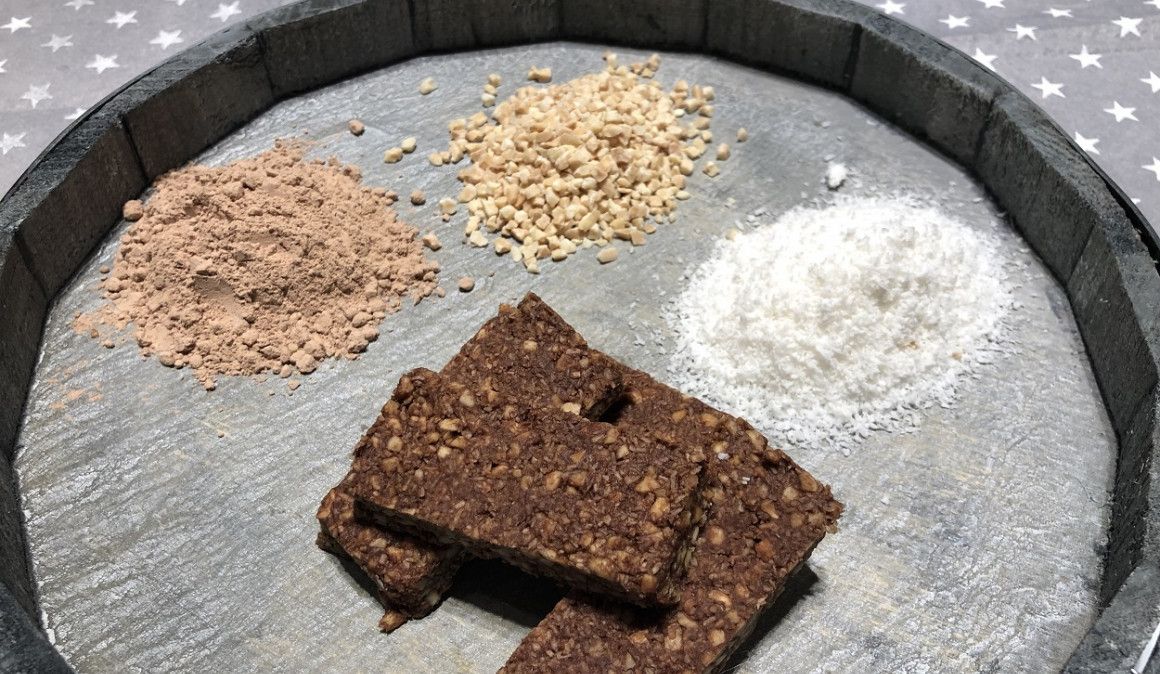 Barrita energética casera de cacao y coco